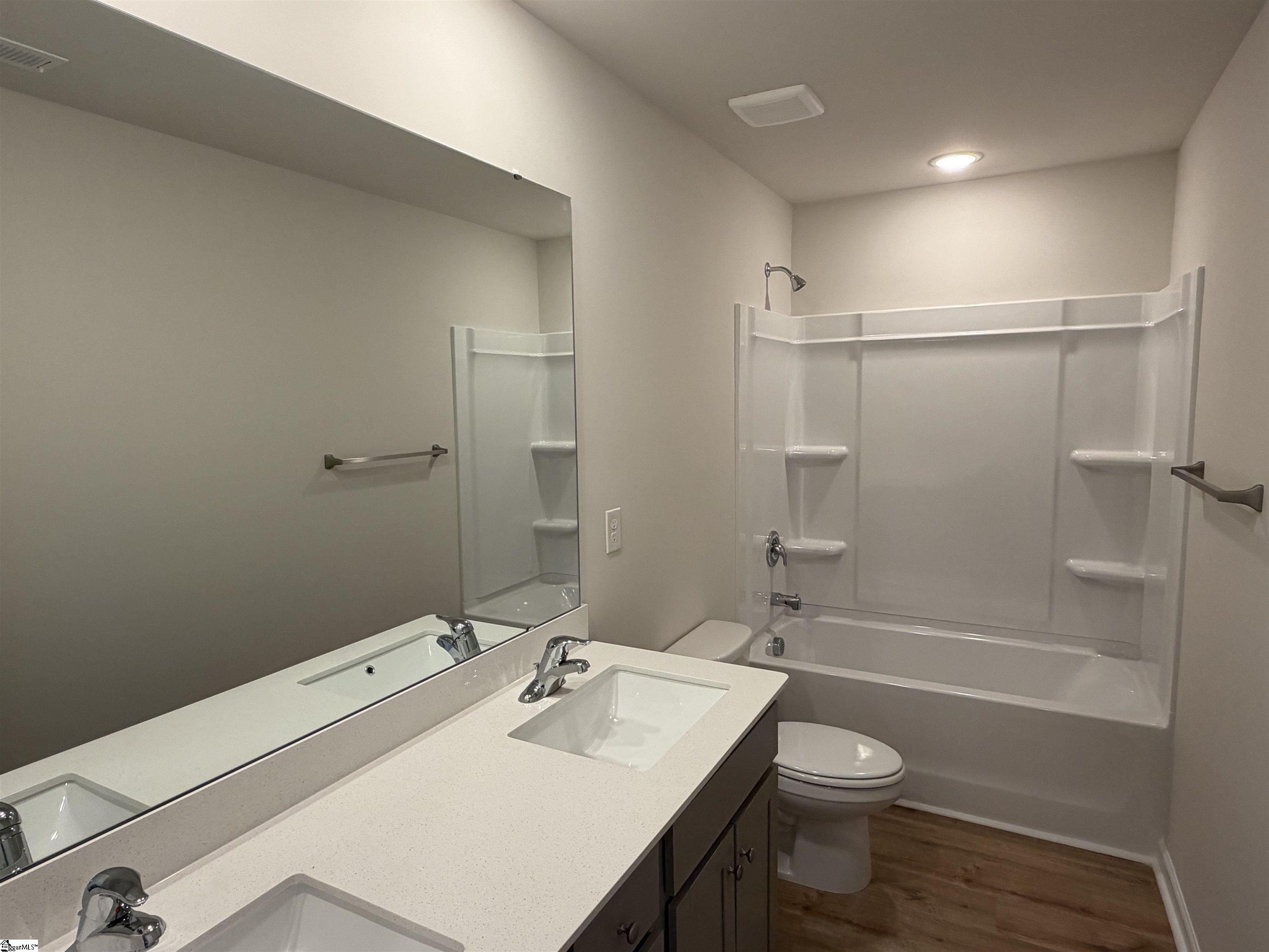124 Barwood Circle Property Photo 13