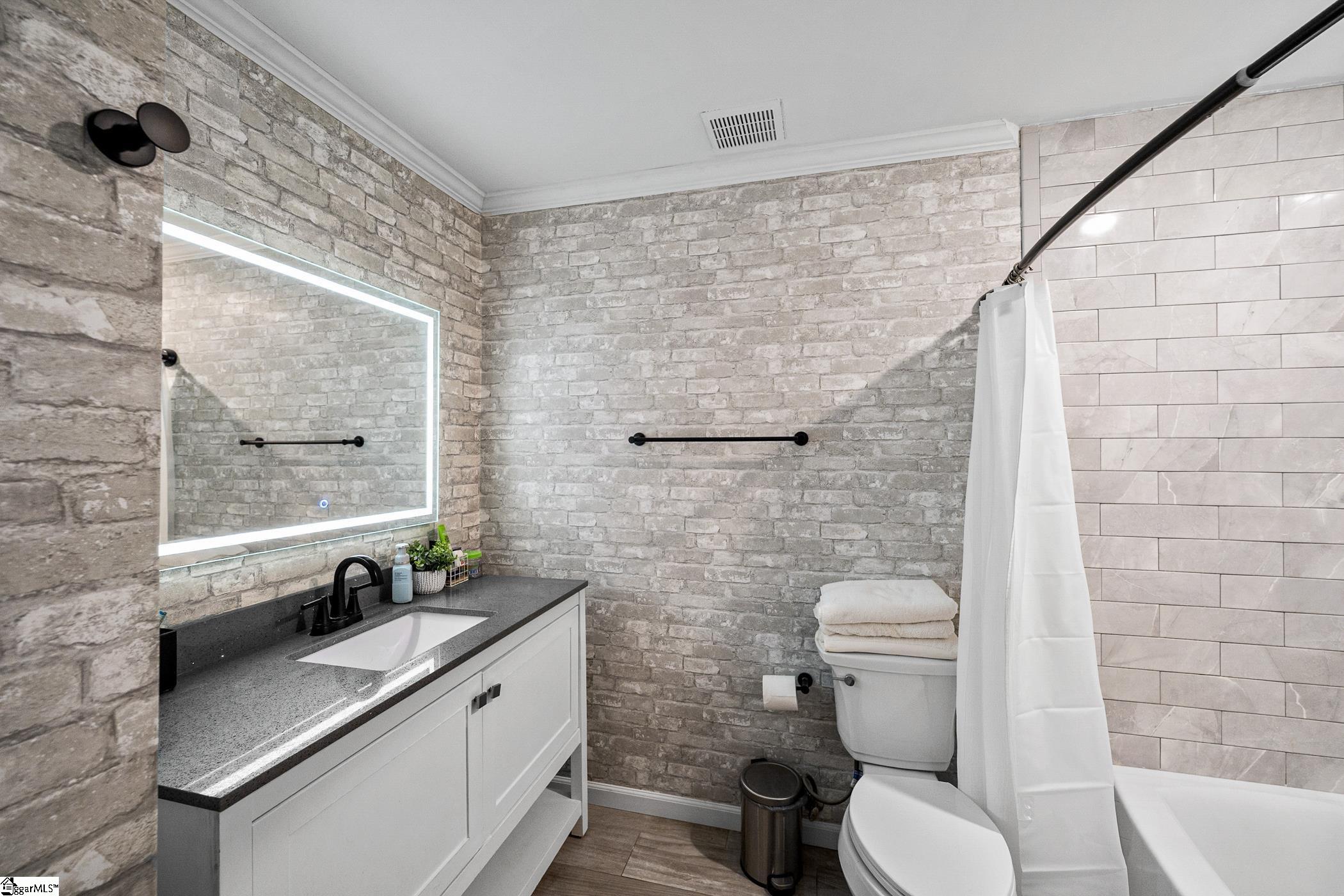 104 Galerie Drive Property Photo 26