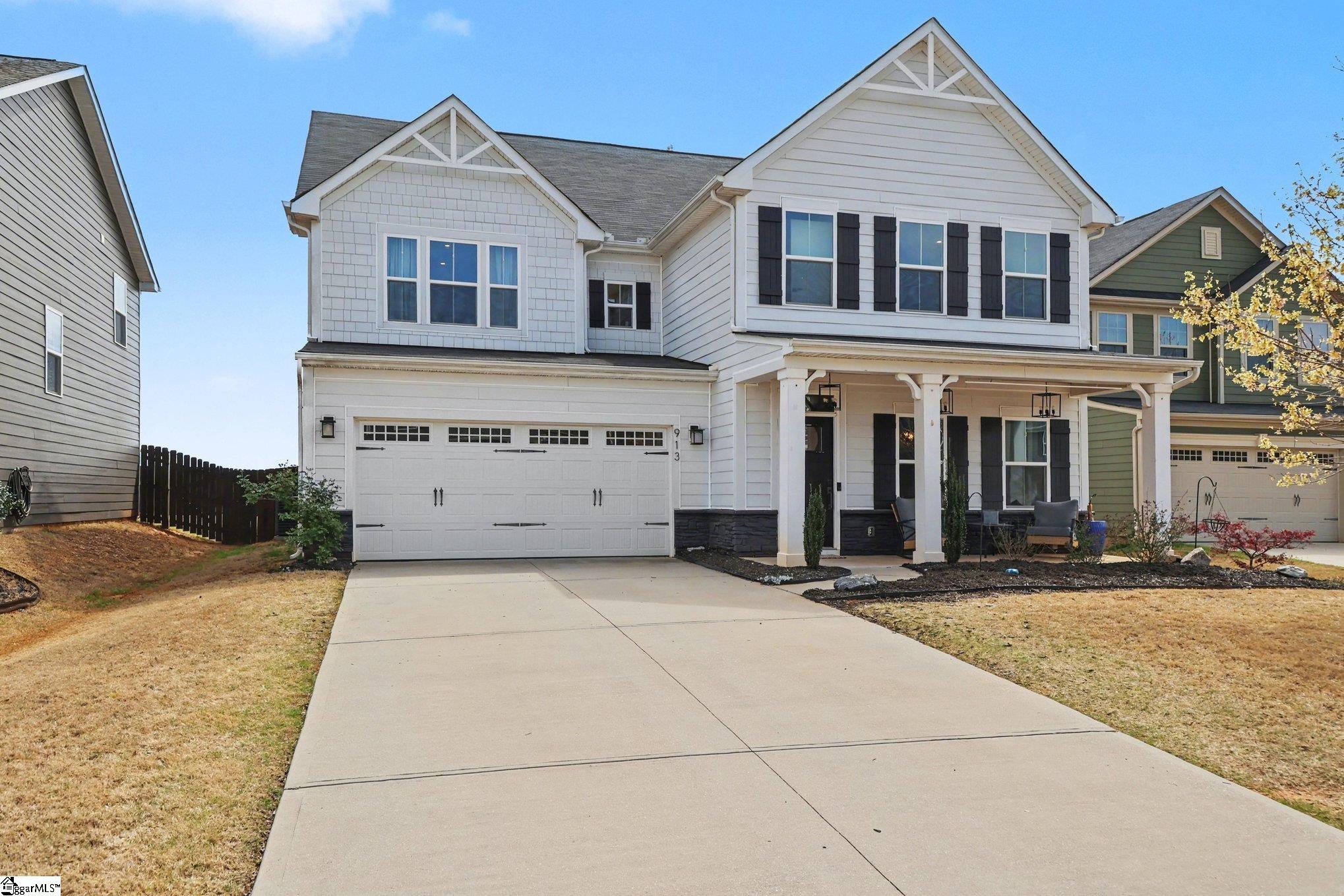 913 St Elmo's Court Property Photo 3