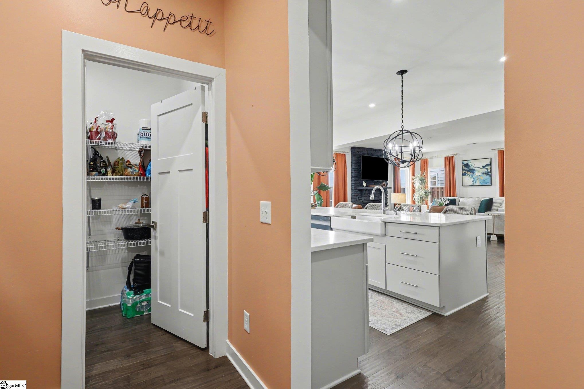 913 St Elmo's Court Property Photo 18