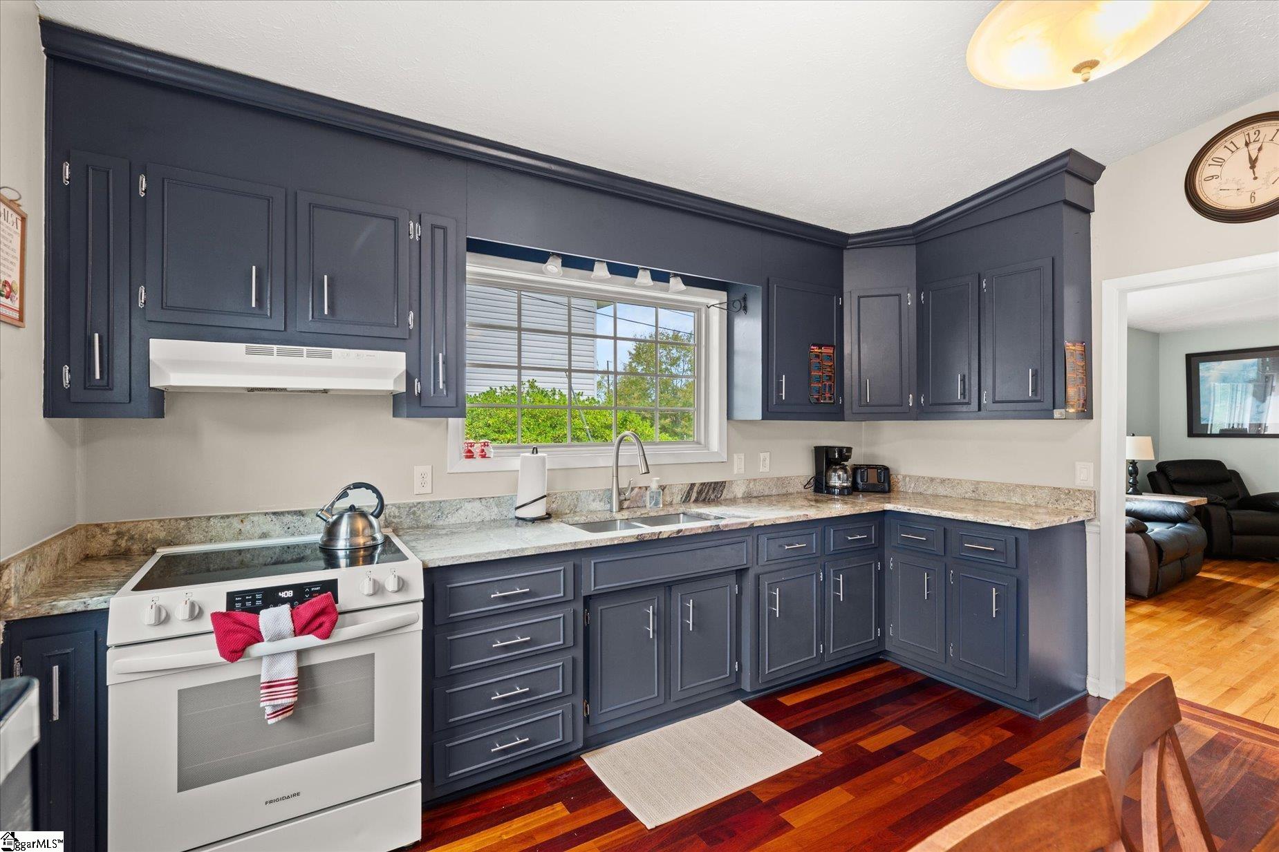 7 Bubbling Creek Drive Property Photo 13