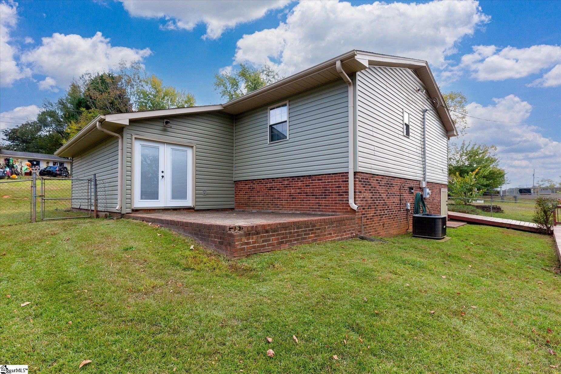 7 Bubbling Creek Drive Property Photo 36