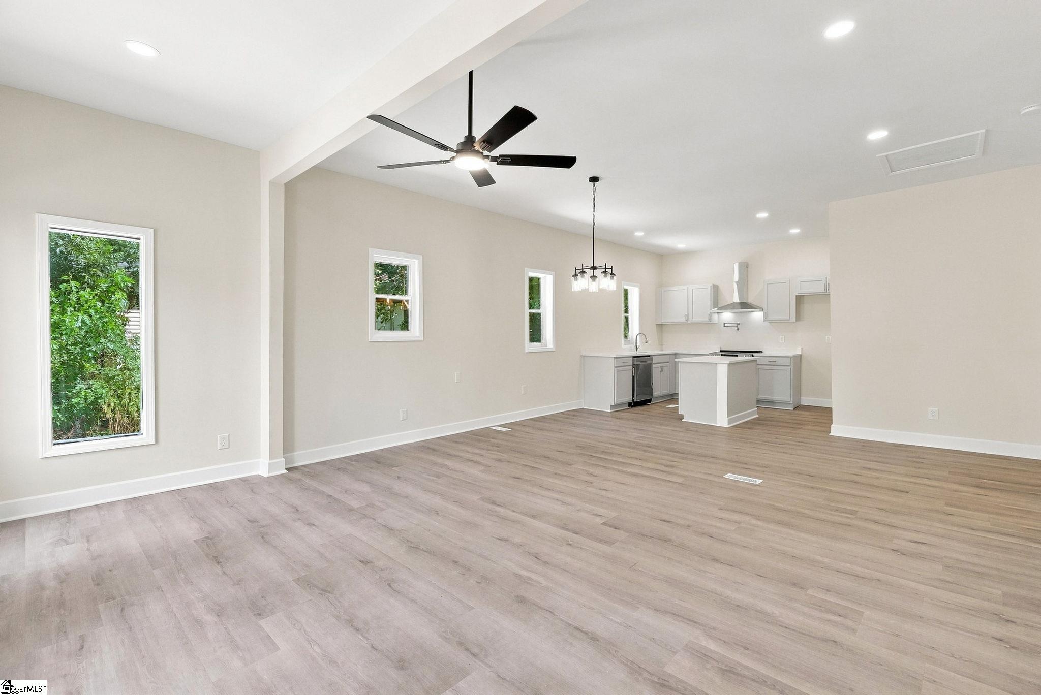 110 Ninth Street Property Photo 4