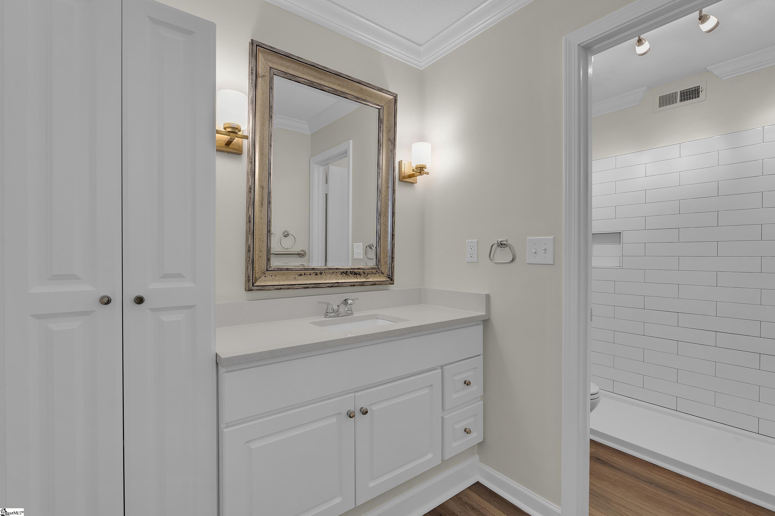 925 Cleveland Street Property Photo 18