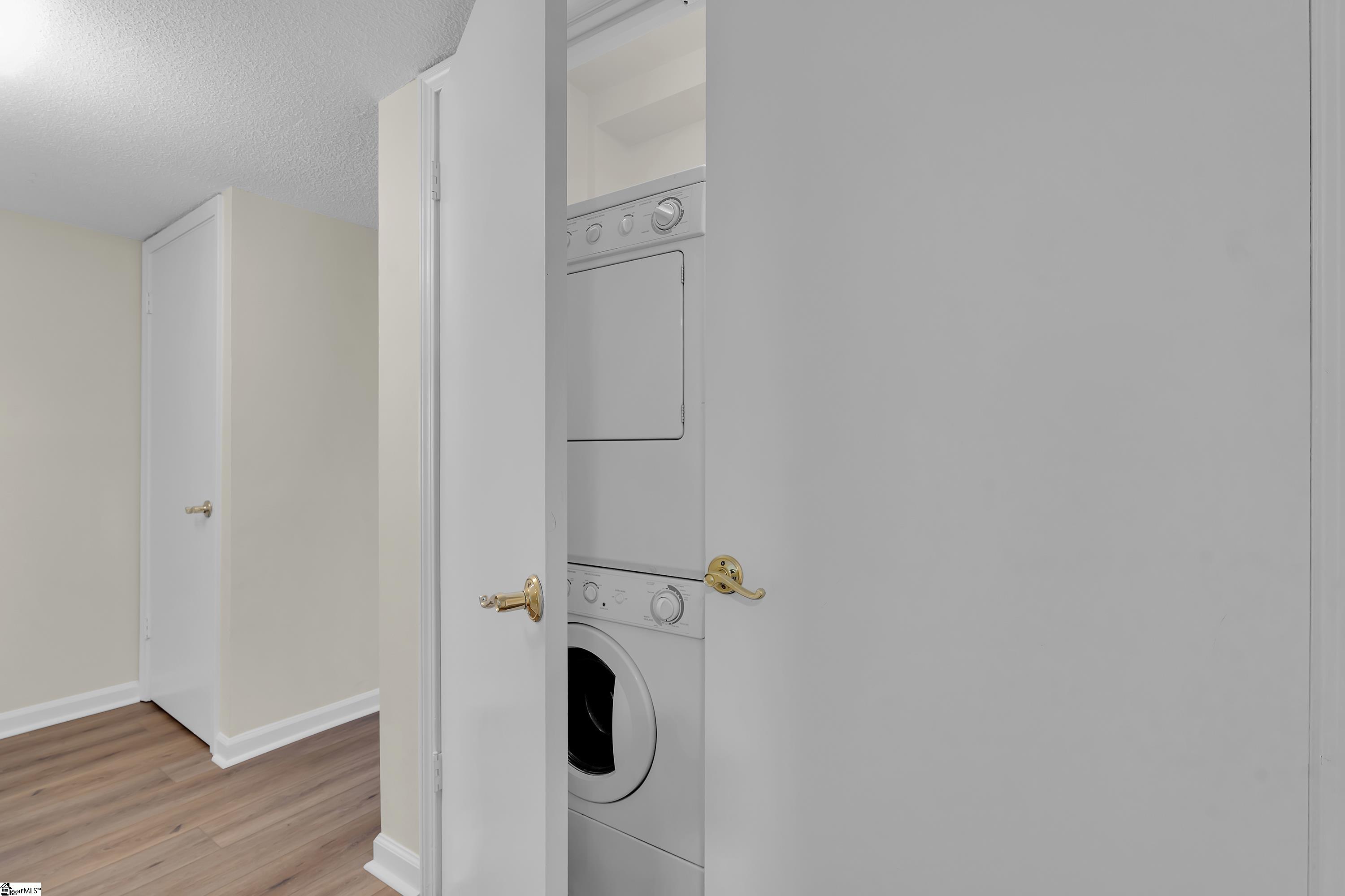 925 Cleveland Street Property Photo 22