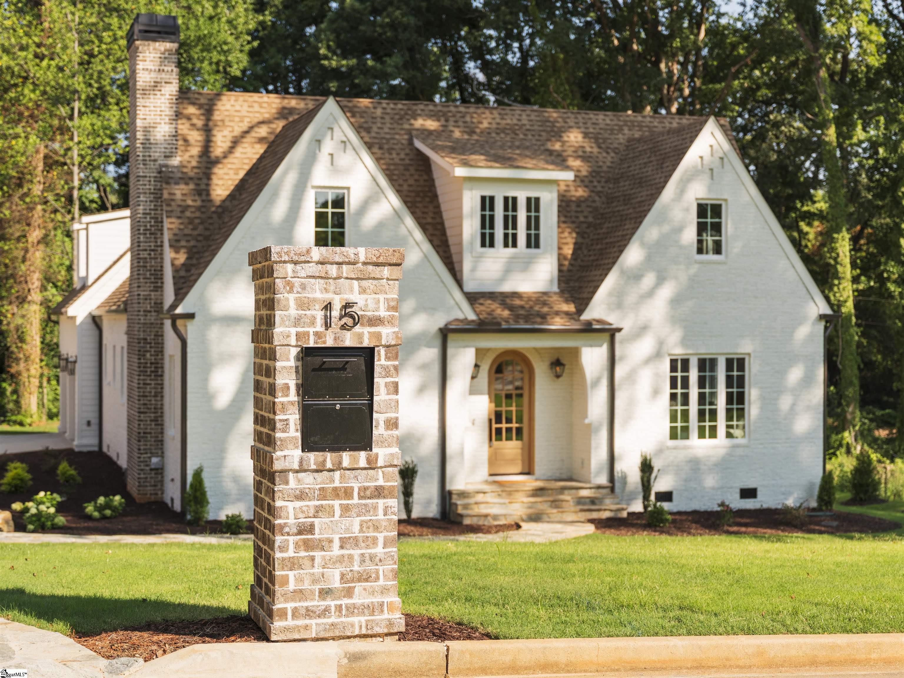 15 Country Squire Court Property Photo 2