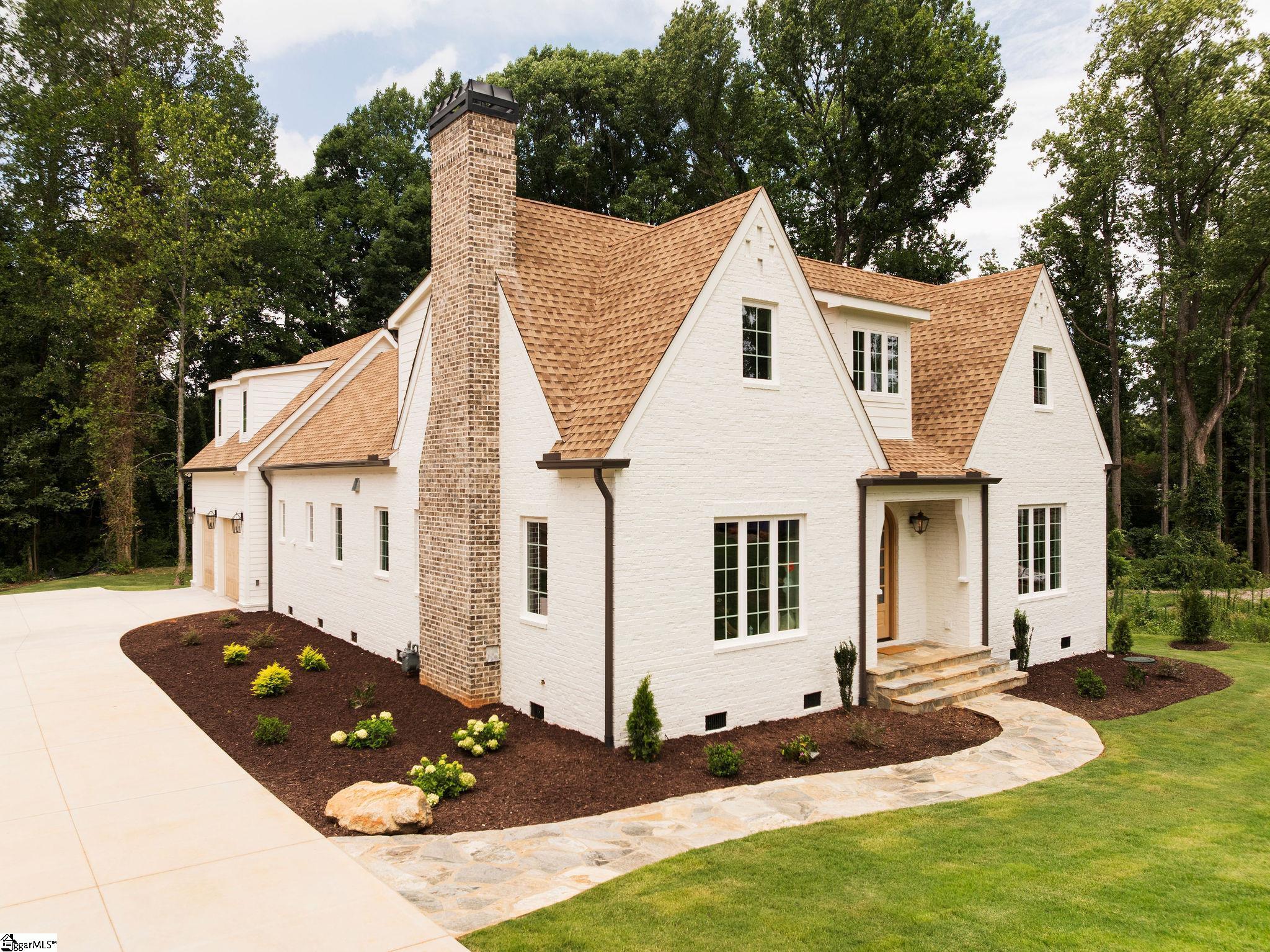 15 Country Squire Court Property Photo 3