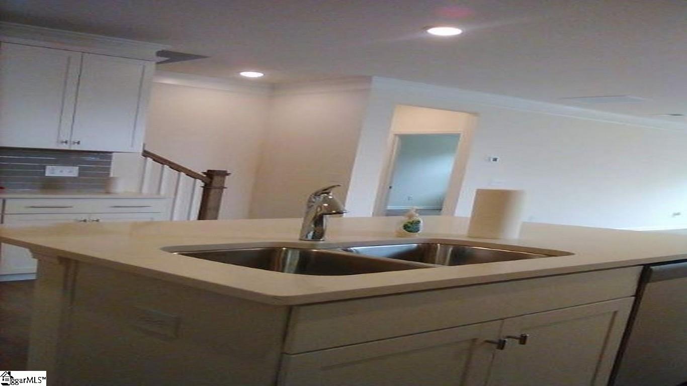 404 Metz Drive Property Photo 5