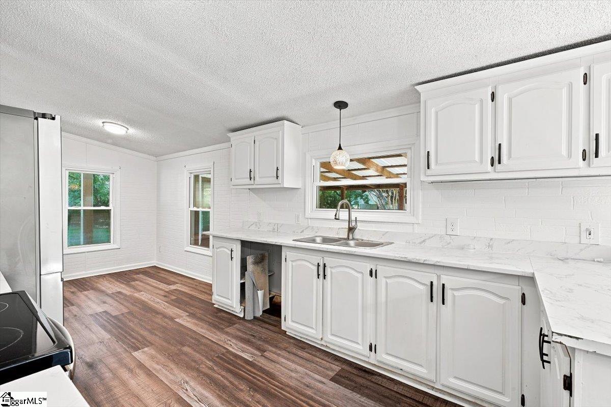 140 Miller Road Property Photo 8