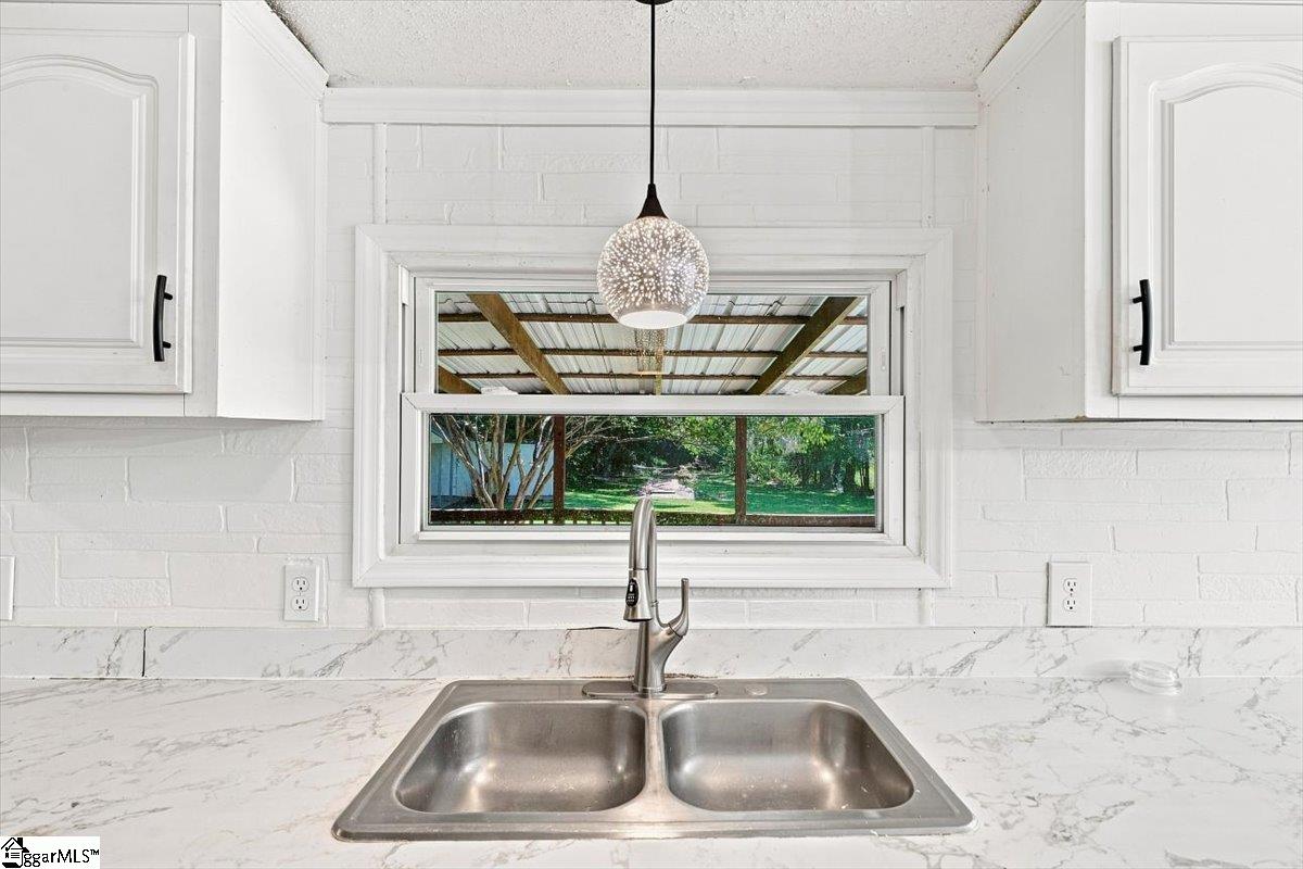 140 Miller Road Property Photo 10