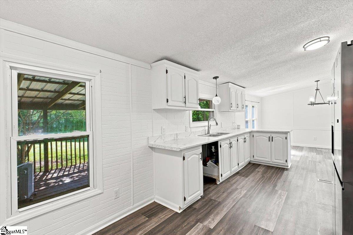 140 Miller Road Property Photo 12