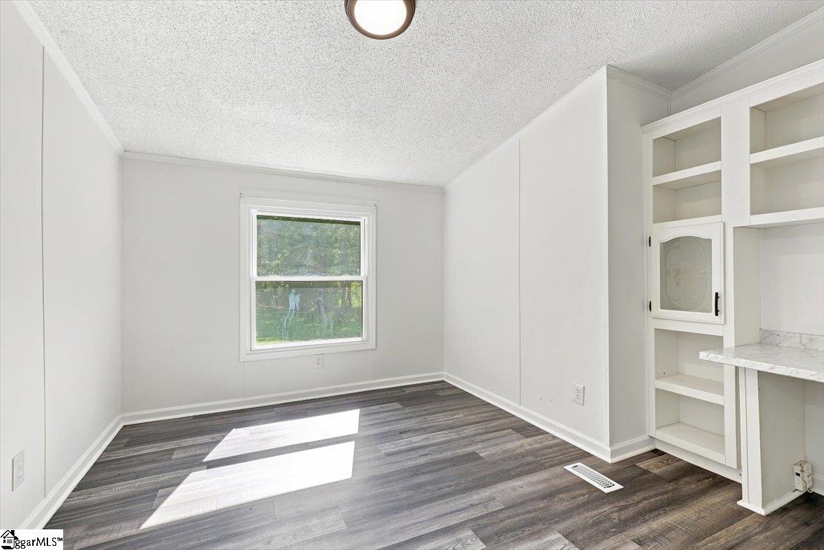 140 Miller Road Property Photo 14
