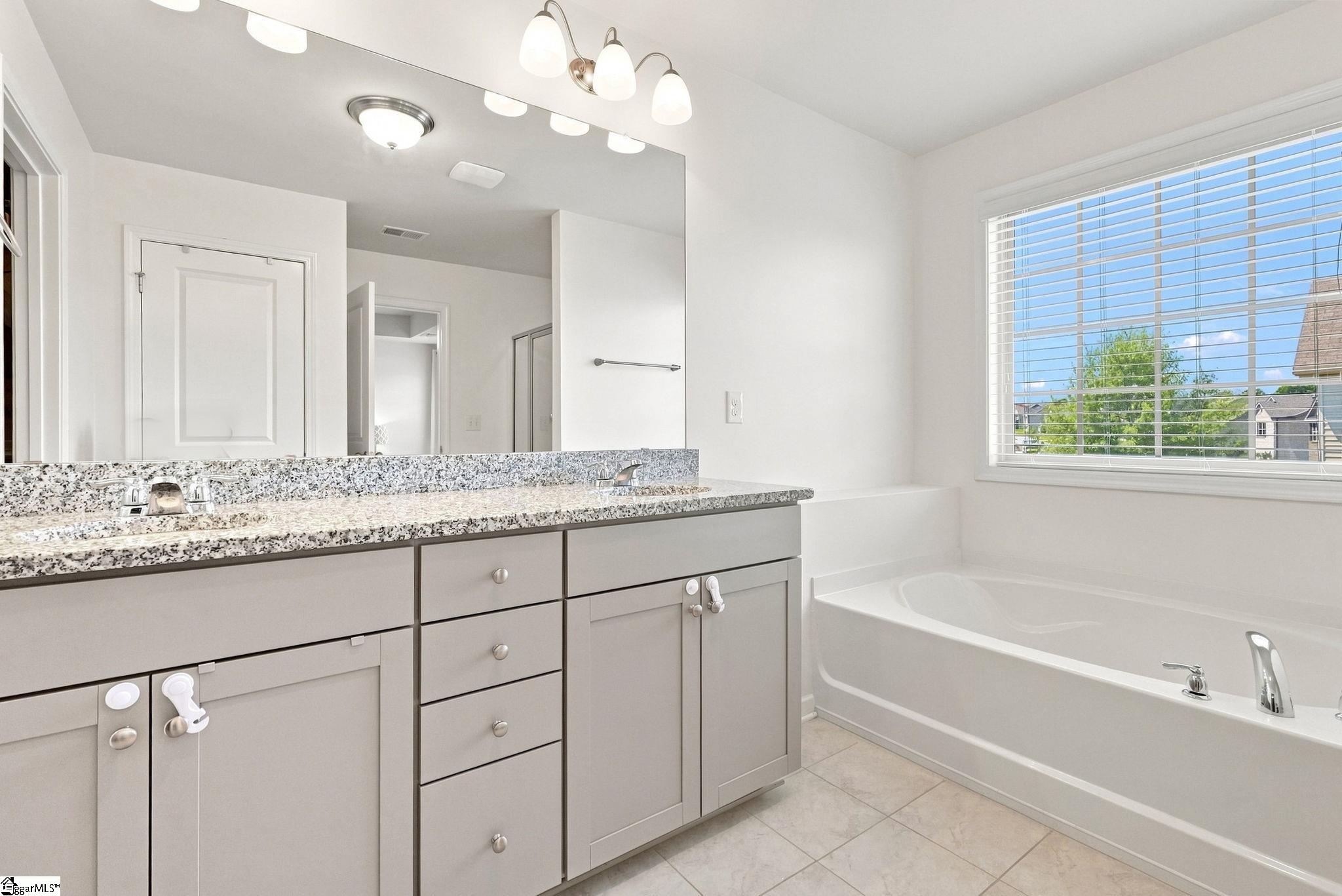 577 Shrine Court Property Photo 29