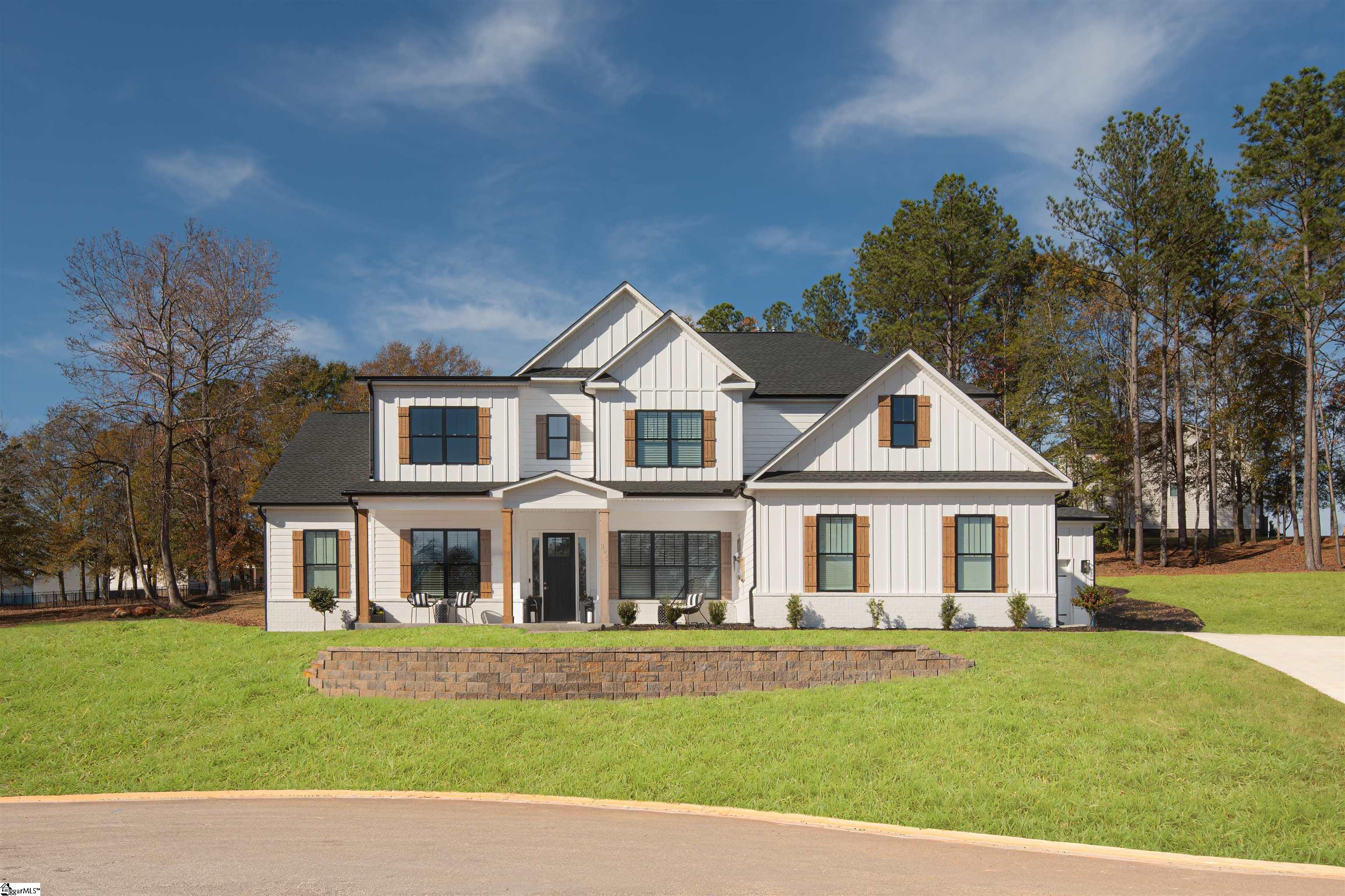 302 Forest Edge Road Property Photo 1