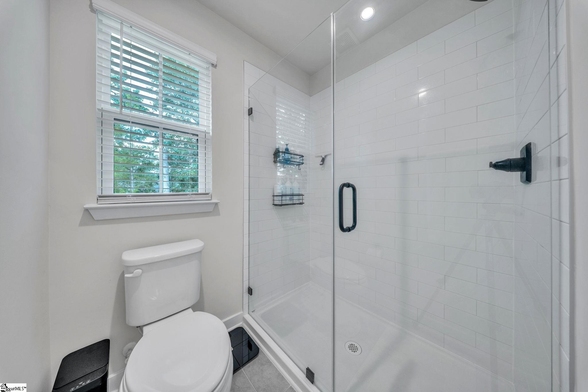65 Connaught Court Property Photo 8