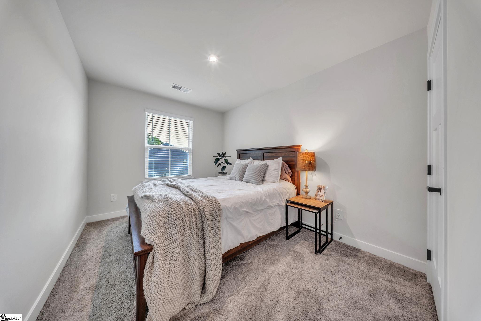 65 Connaught Court Property Photo 10