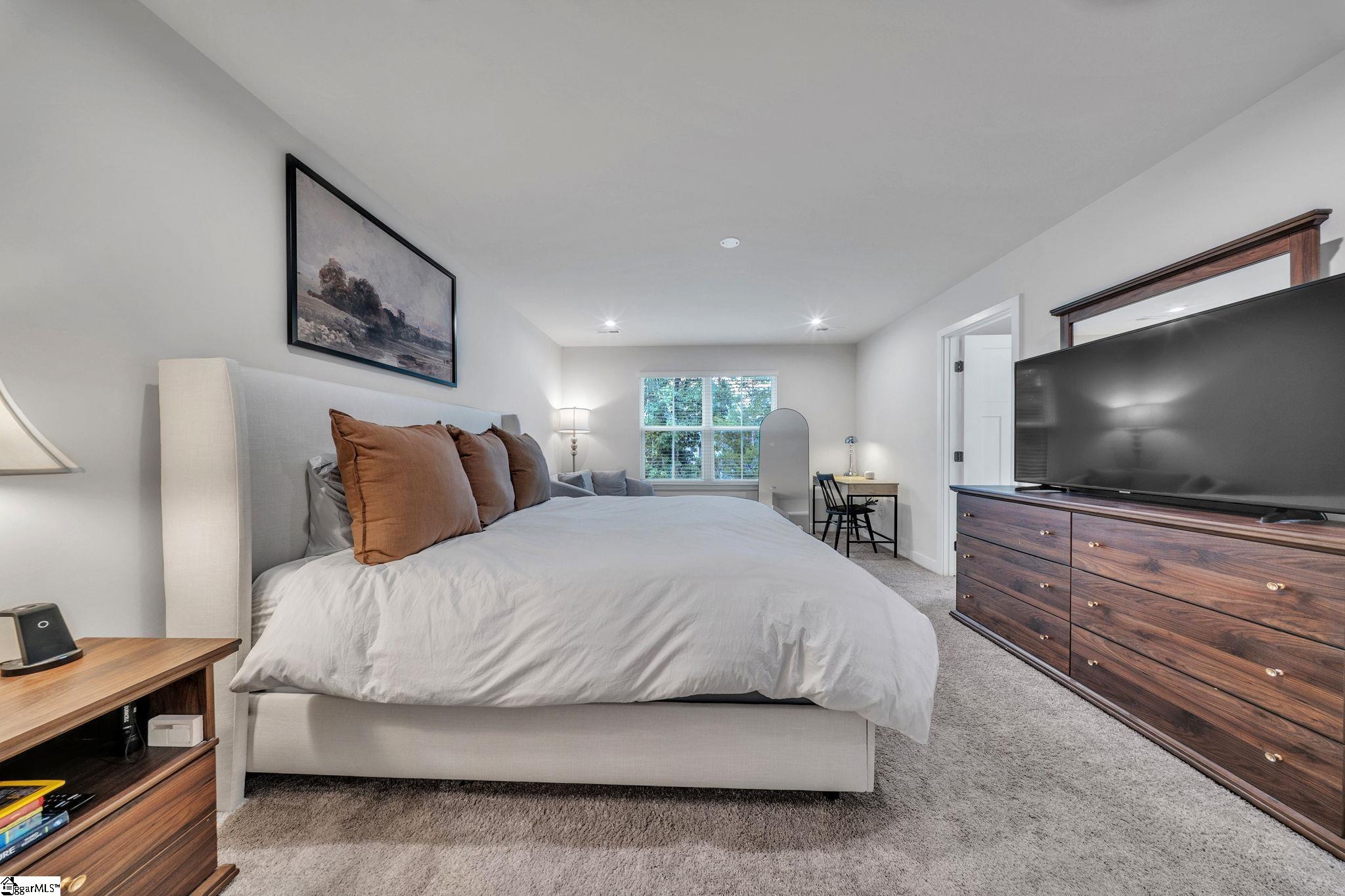 65 Connaught Court Property Photo 19