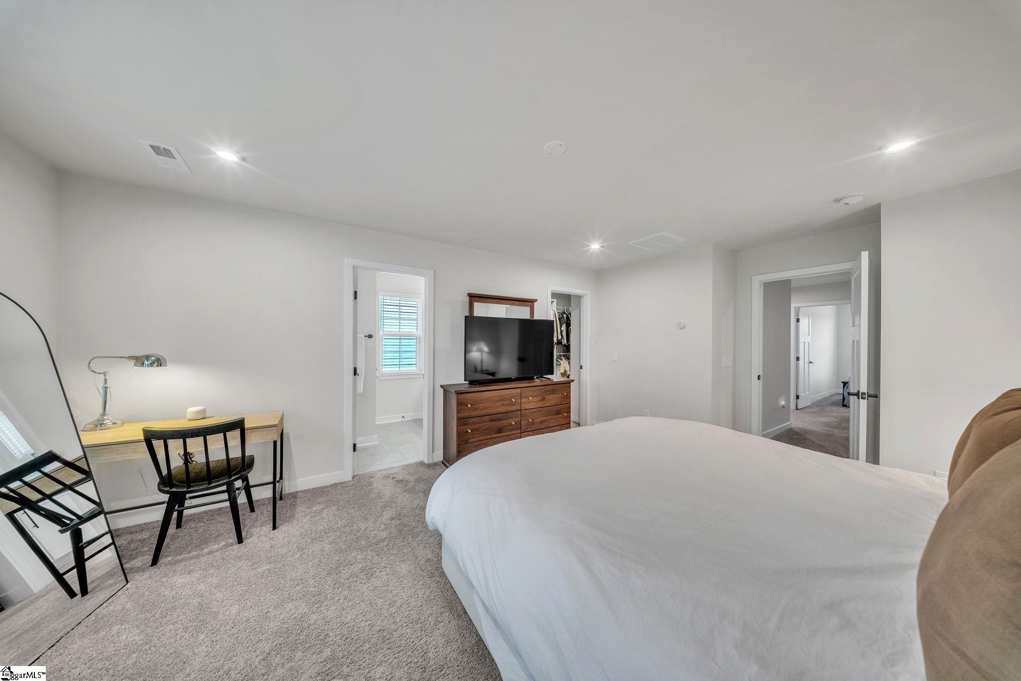 65 Connaught Court Property Photo 20