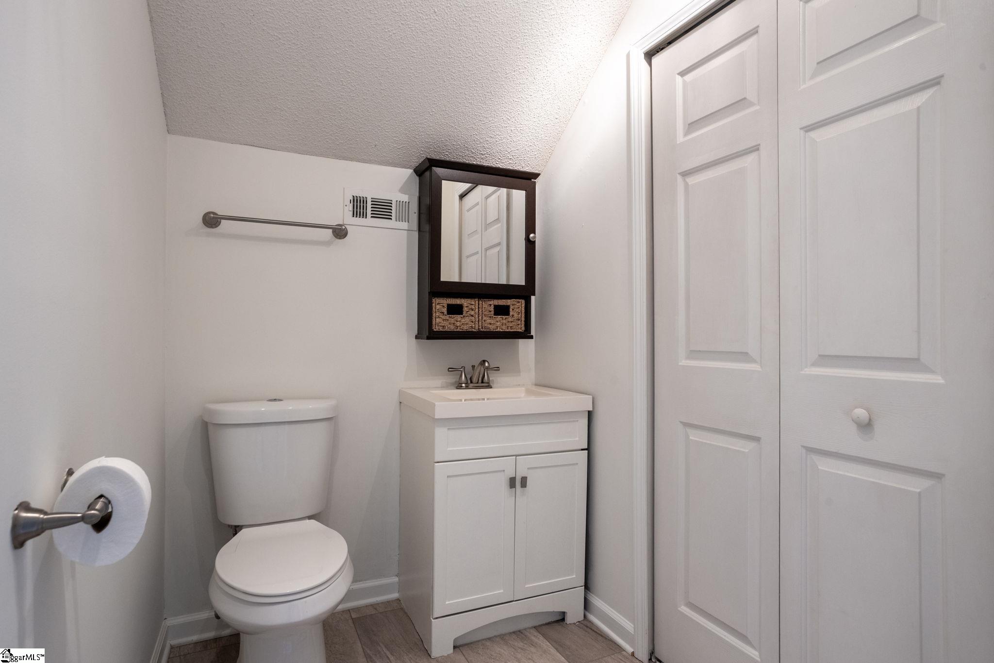120 Sentinel Court Property Photo 25