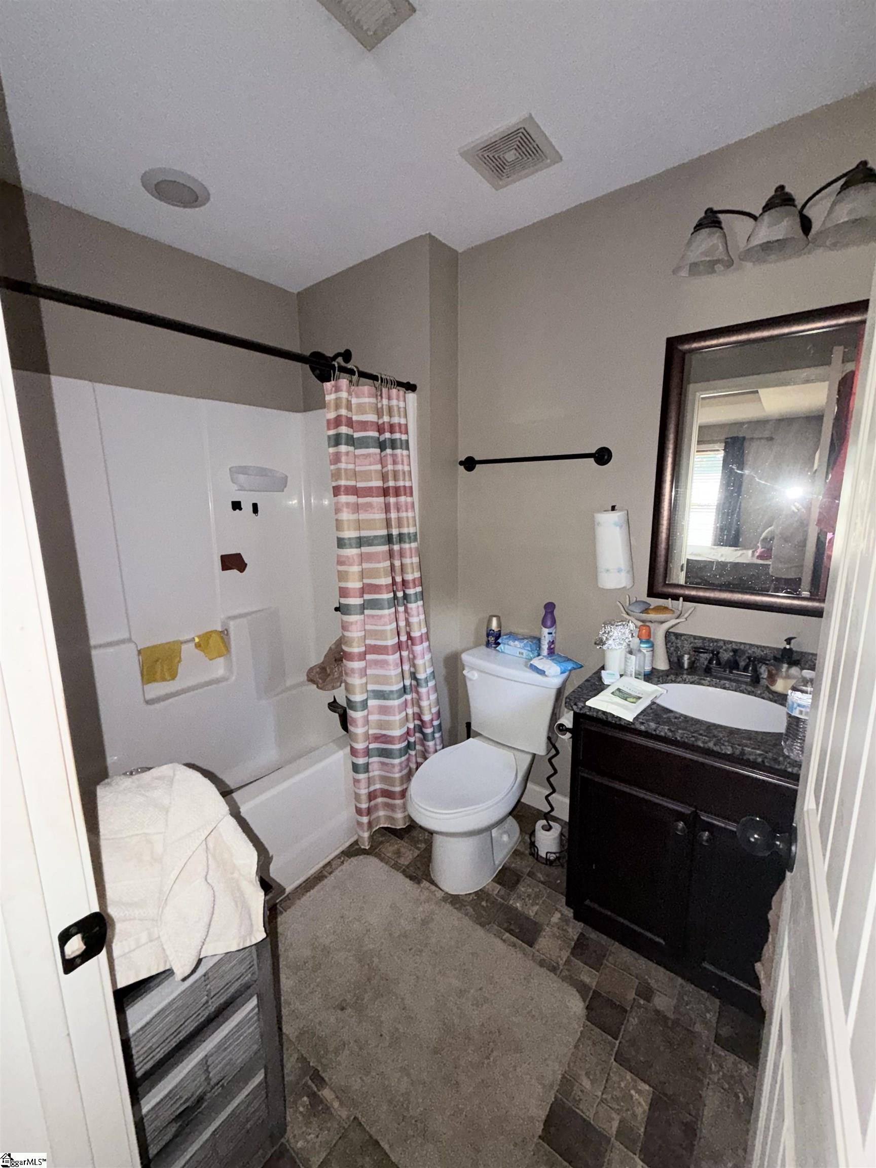 8 Robin Drive Property Photo 7