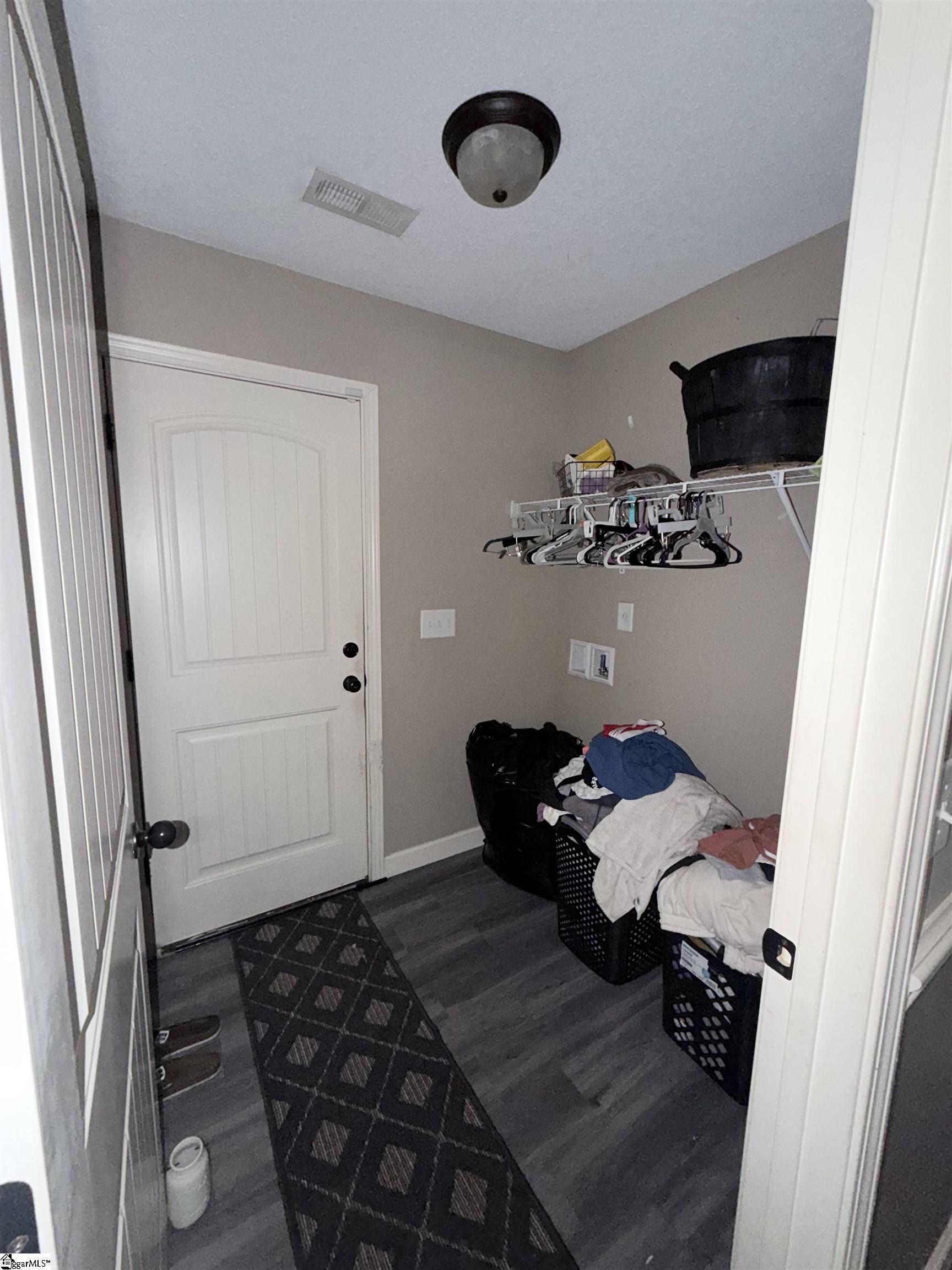 8 Robin Drive Property Photo 14
