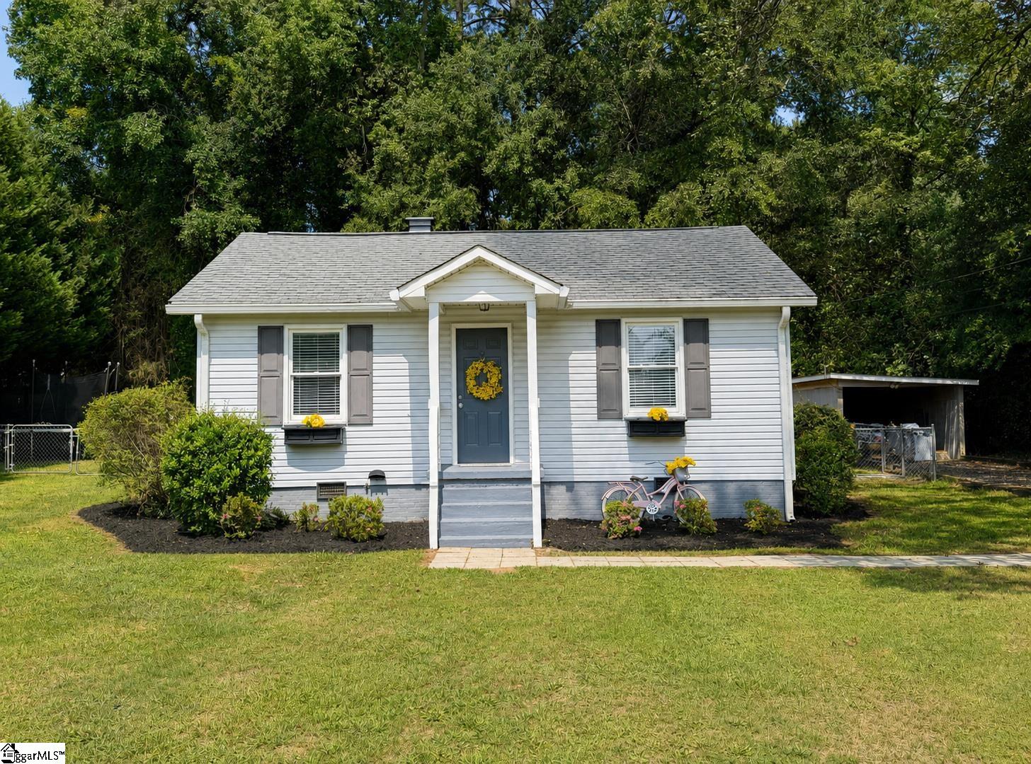 200 Carolina Avenue Property Photo 2