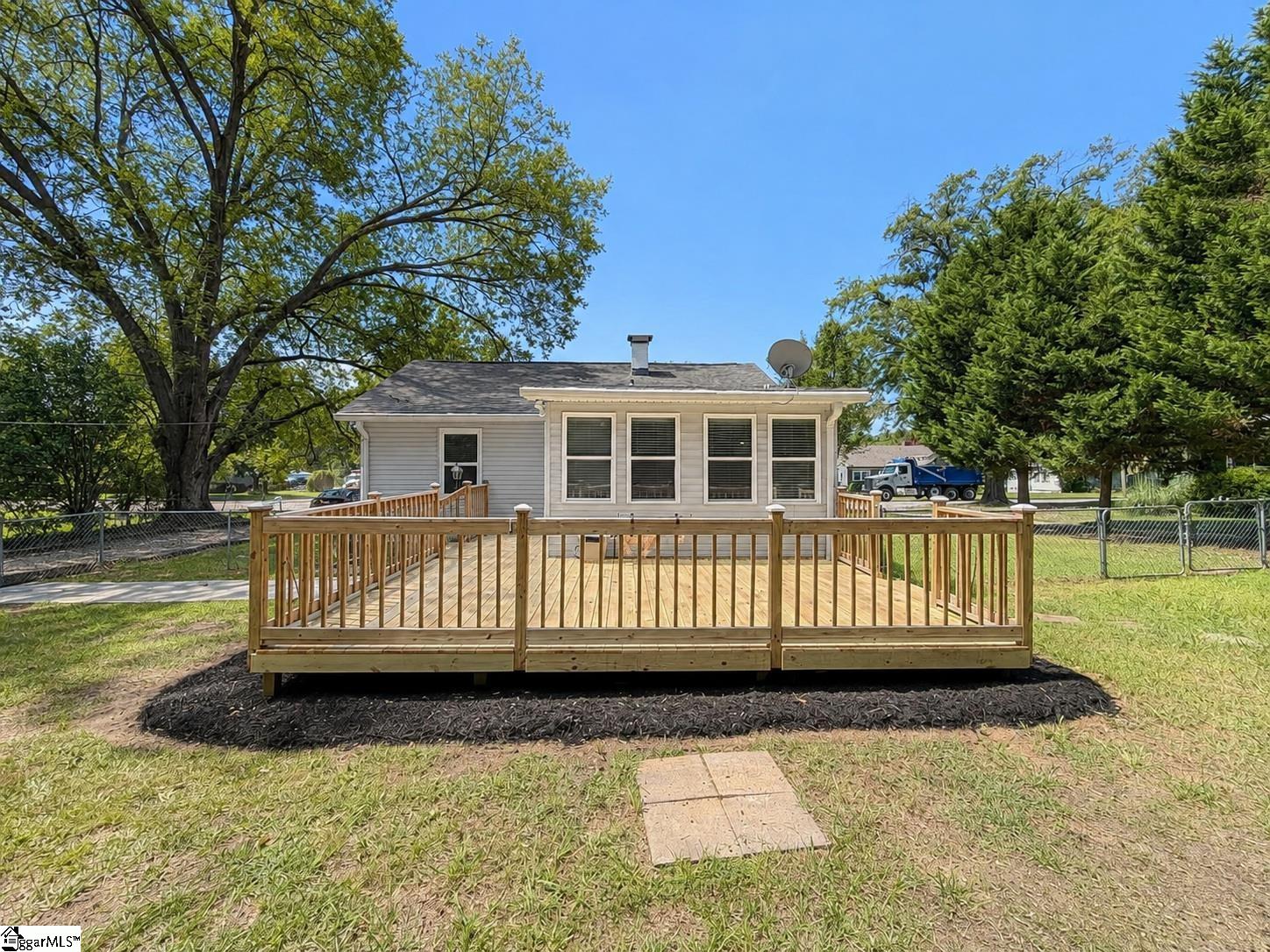 200 Carolina Avenue Property Photo 32