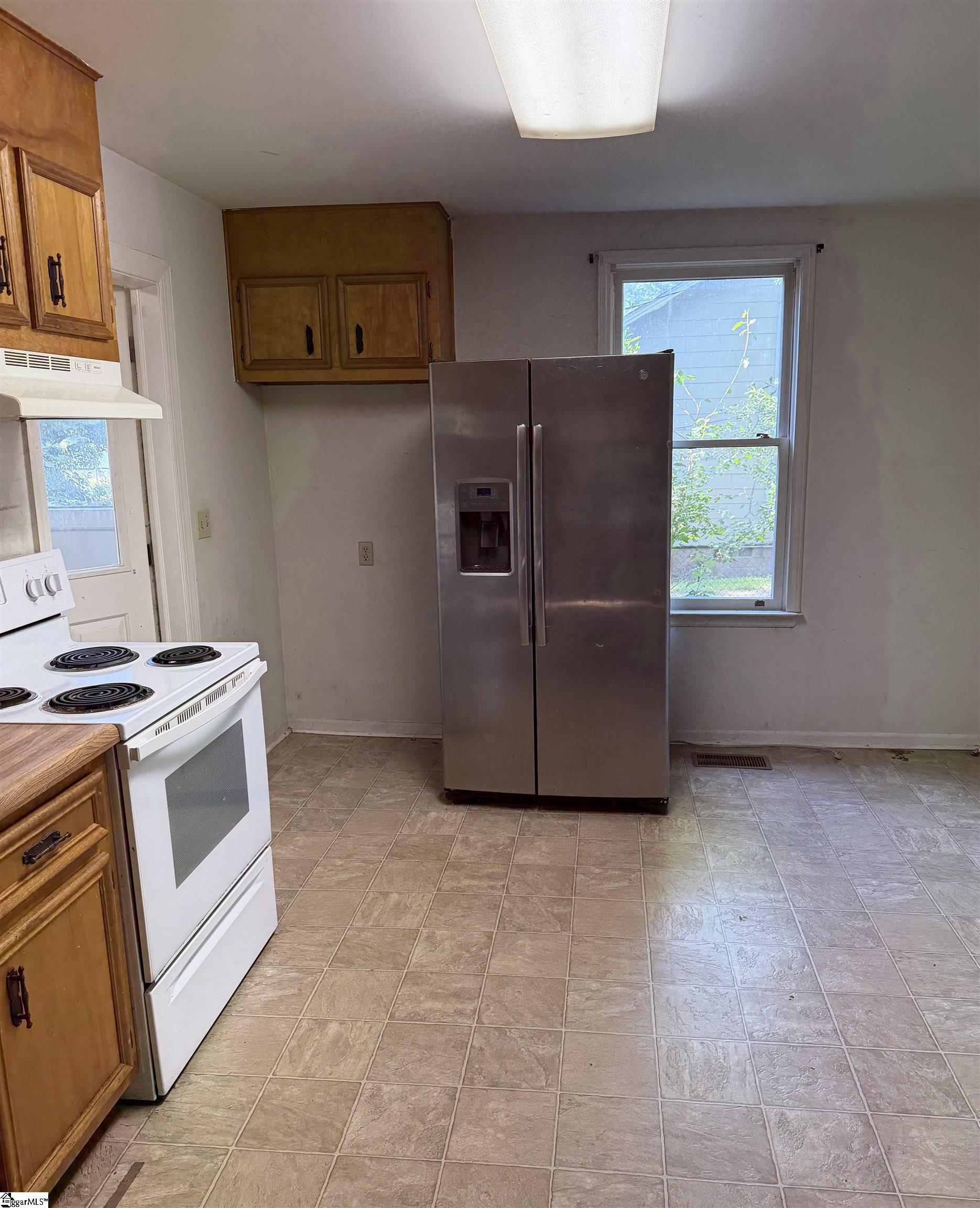25 Moody Street Property Photo 8