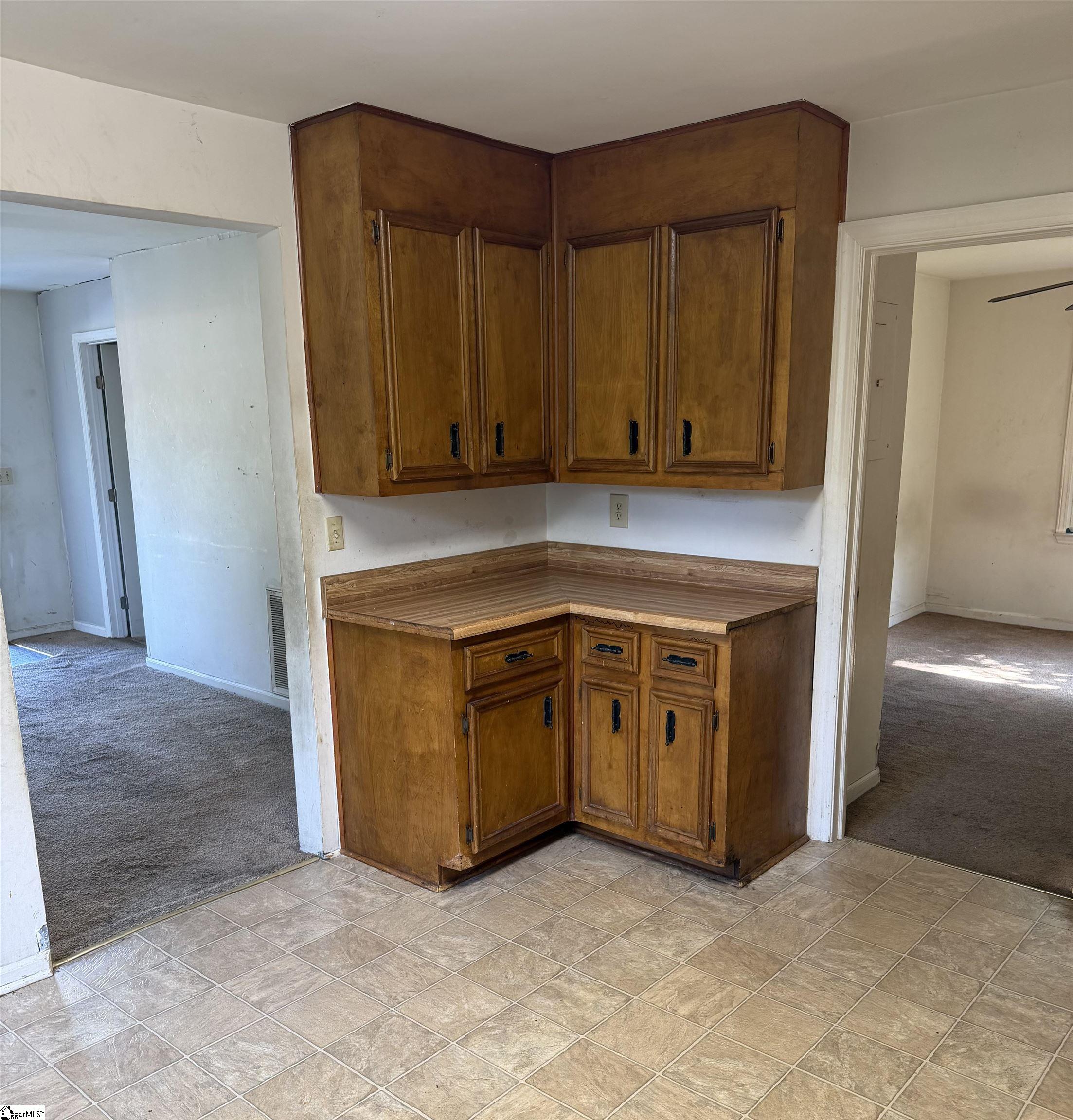 25 Moody Street Property Photo 9