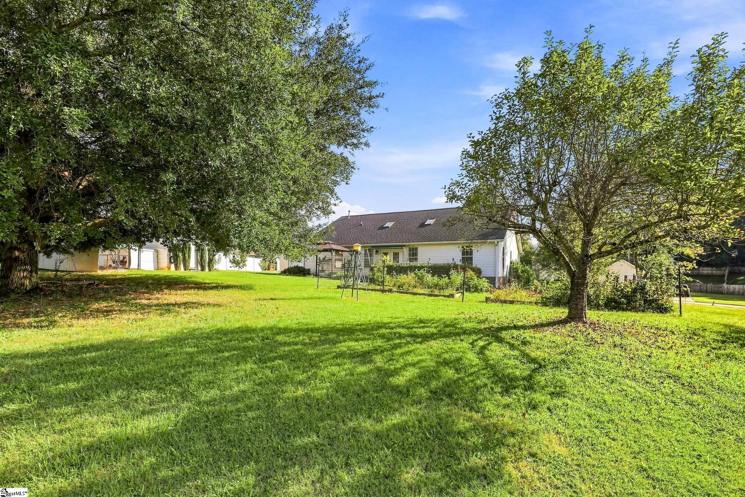 6 Duer Way Property Photo 4