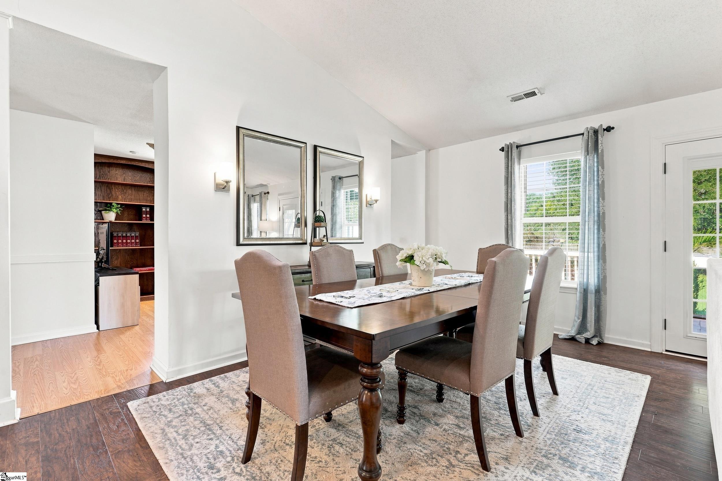 6 Duer Way Property Photo 10