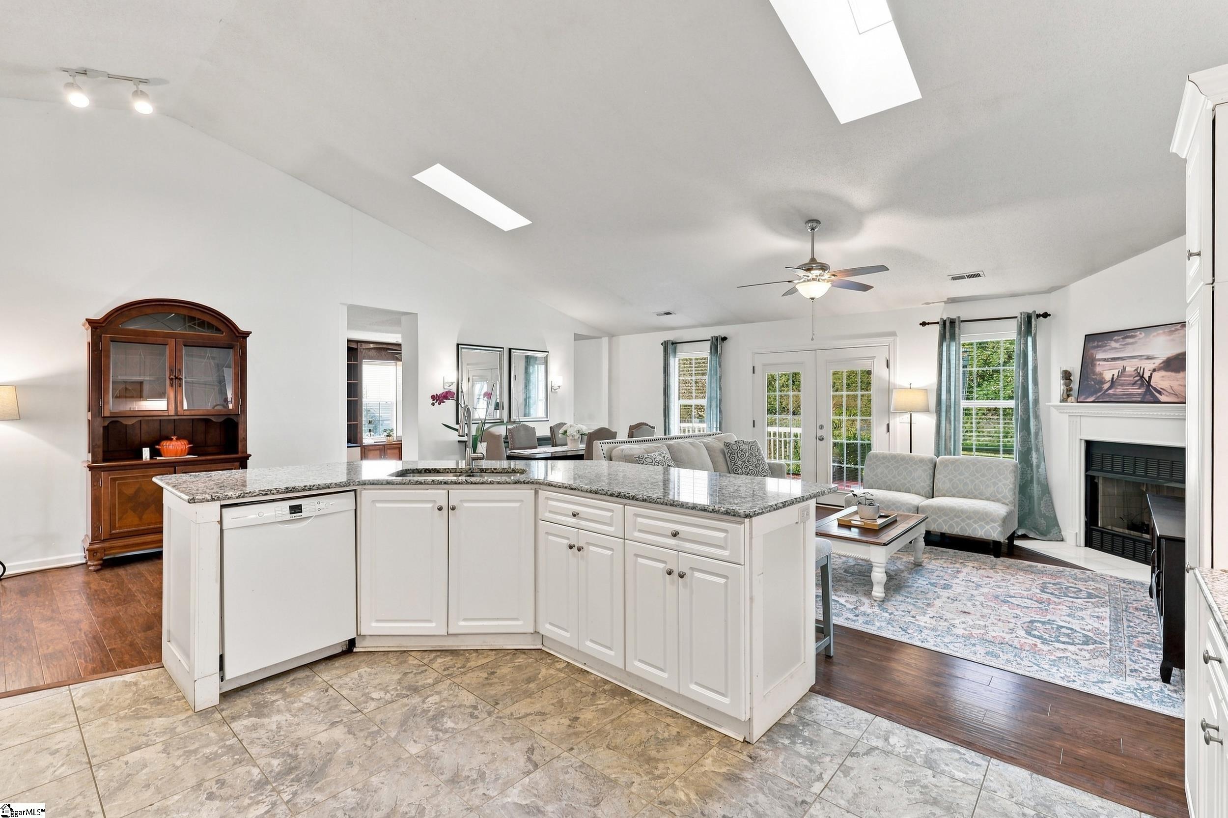 6 Duer Way Property Photo 18