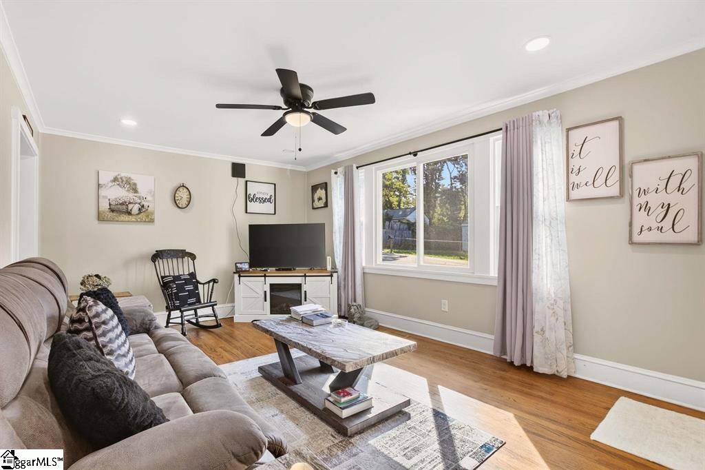 1903 Dobbins Avenue Property Photo 6
