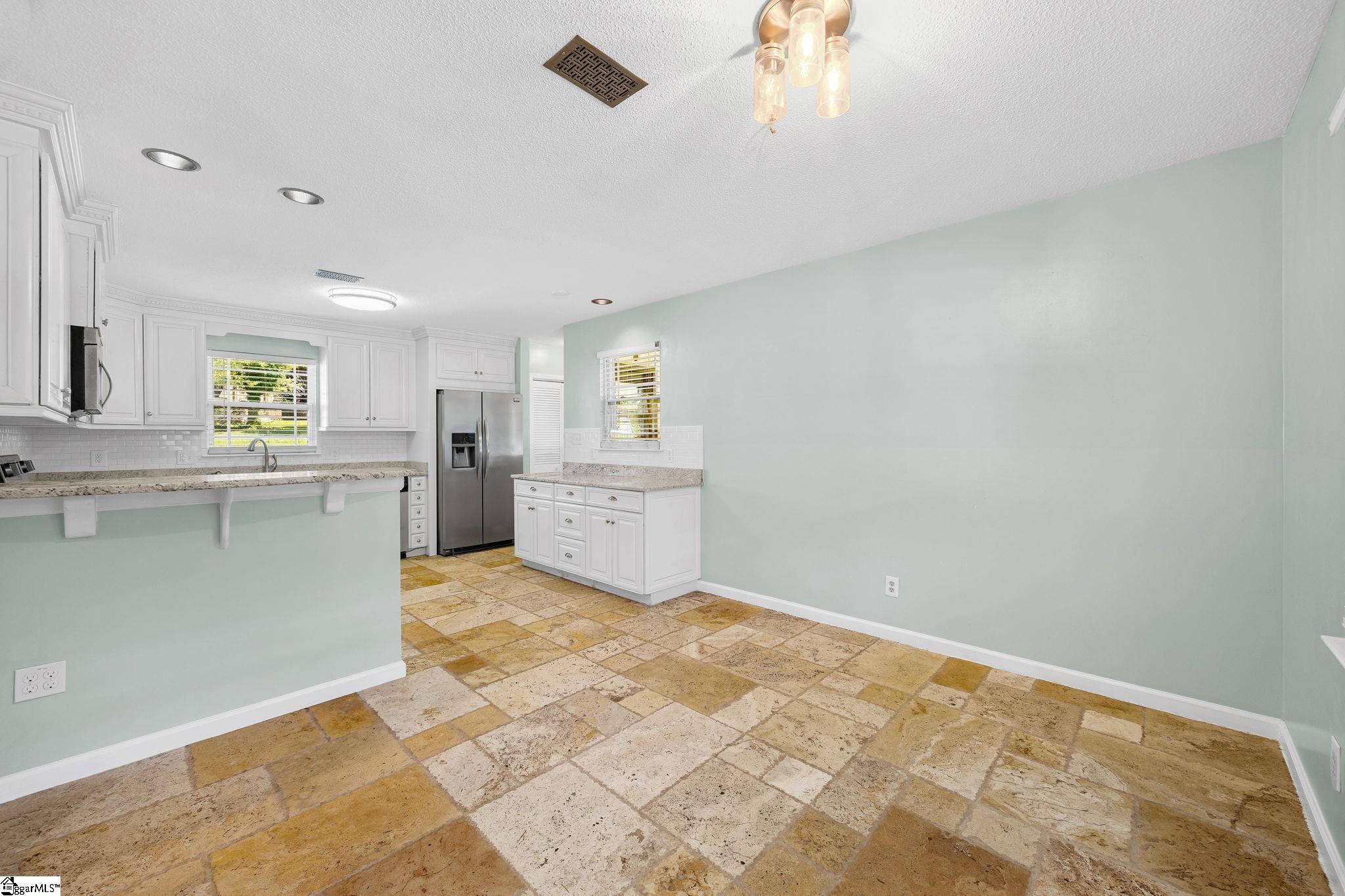 118 Willowood Drive Property Photo 10
