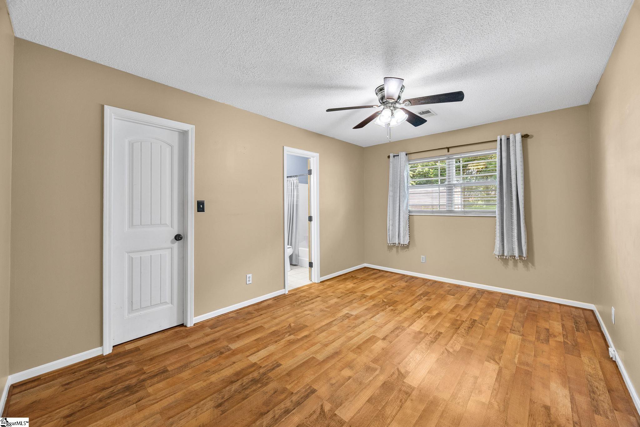 118 Willowood Drive Property Photo 14
