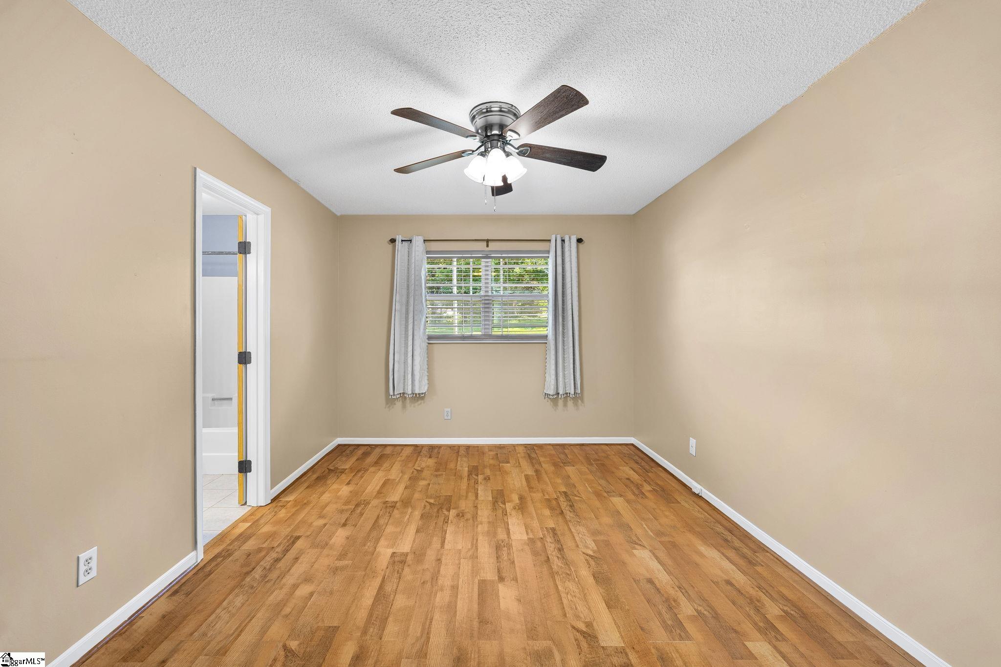 118 Willowood Drive Property Photo 15