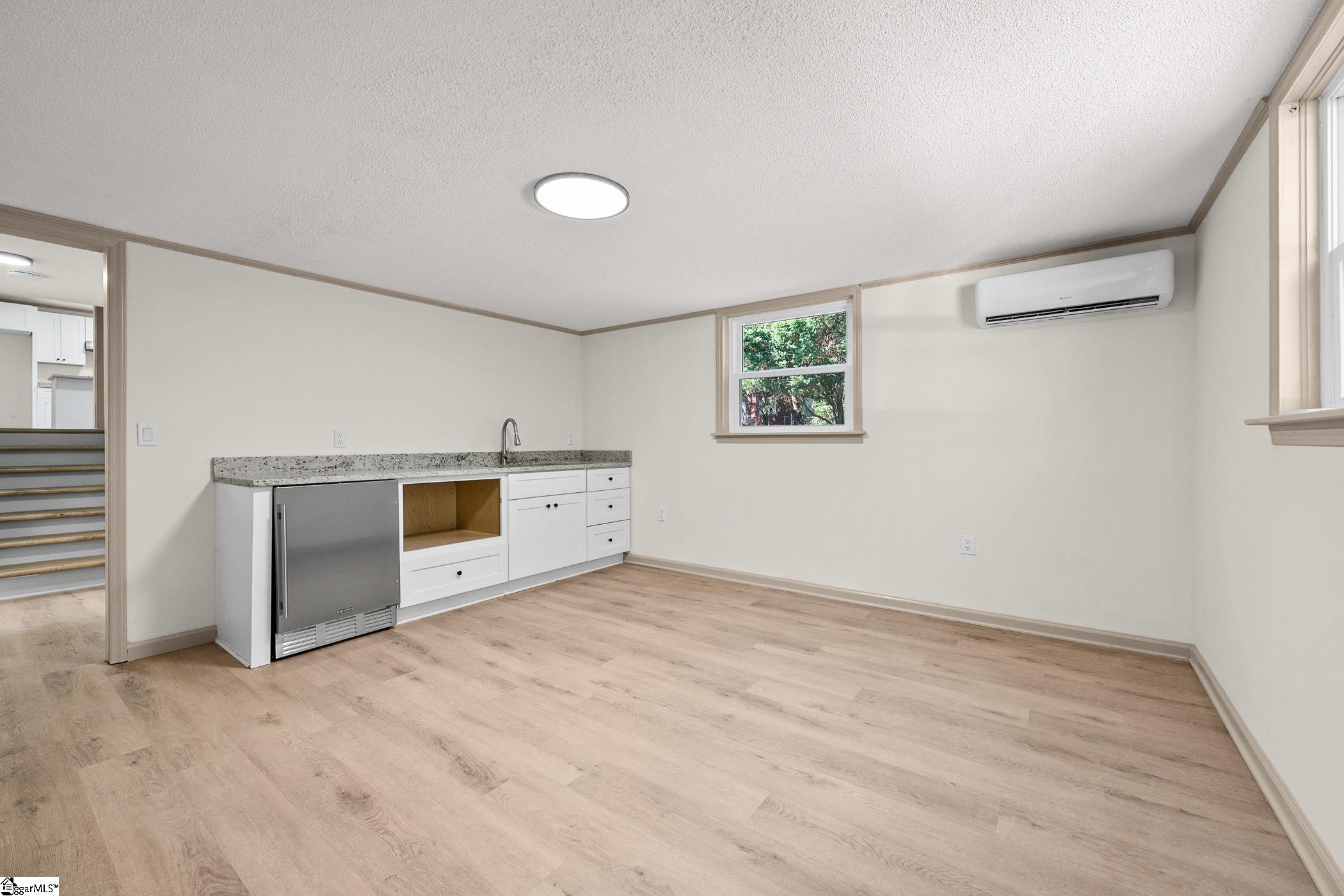 2409 Villa Court Property Photo 10