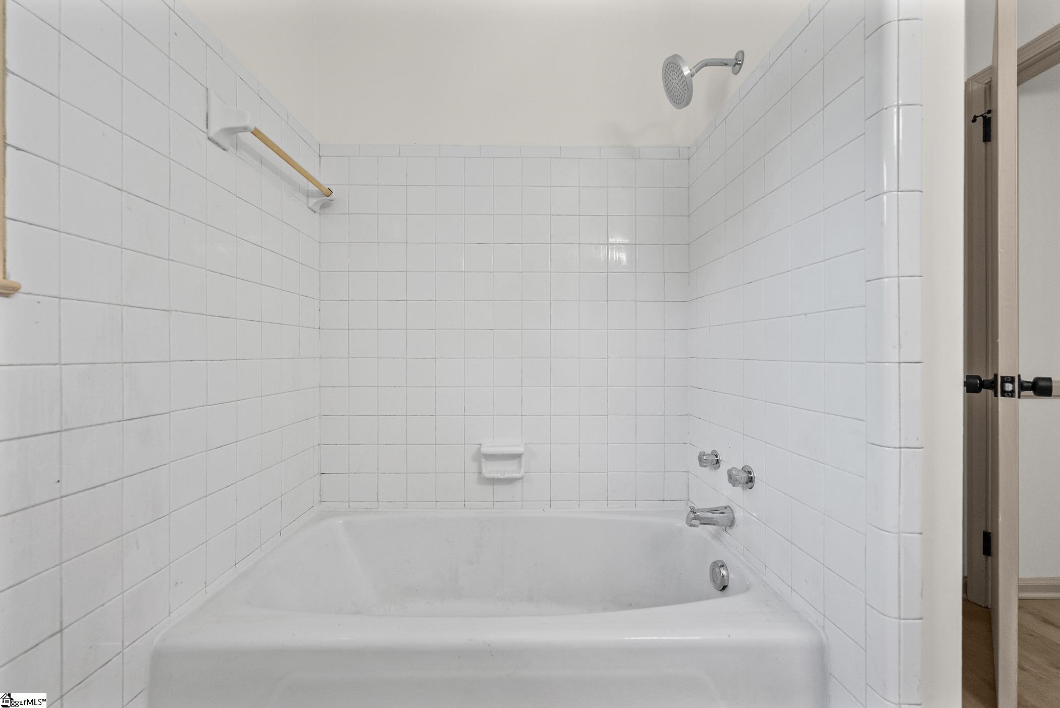 2409 Villa Court Property Photo 16
