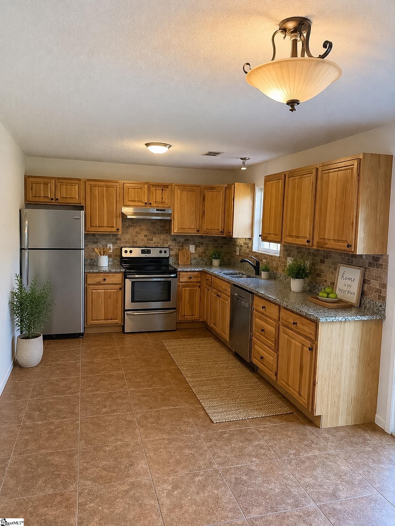 8 Bass Way Property Photo 5