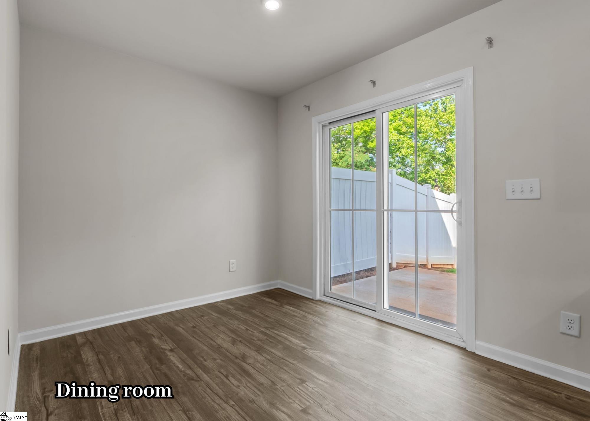 545 Hampton Townes Drive Property Photo 12