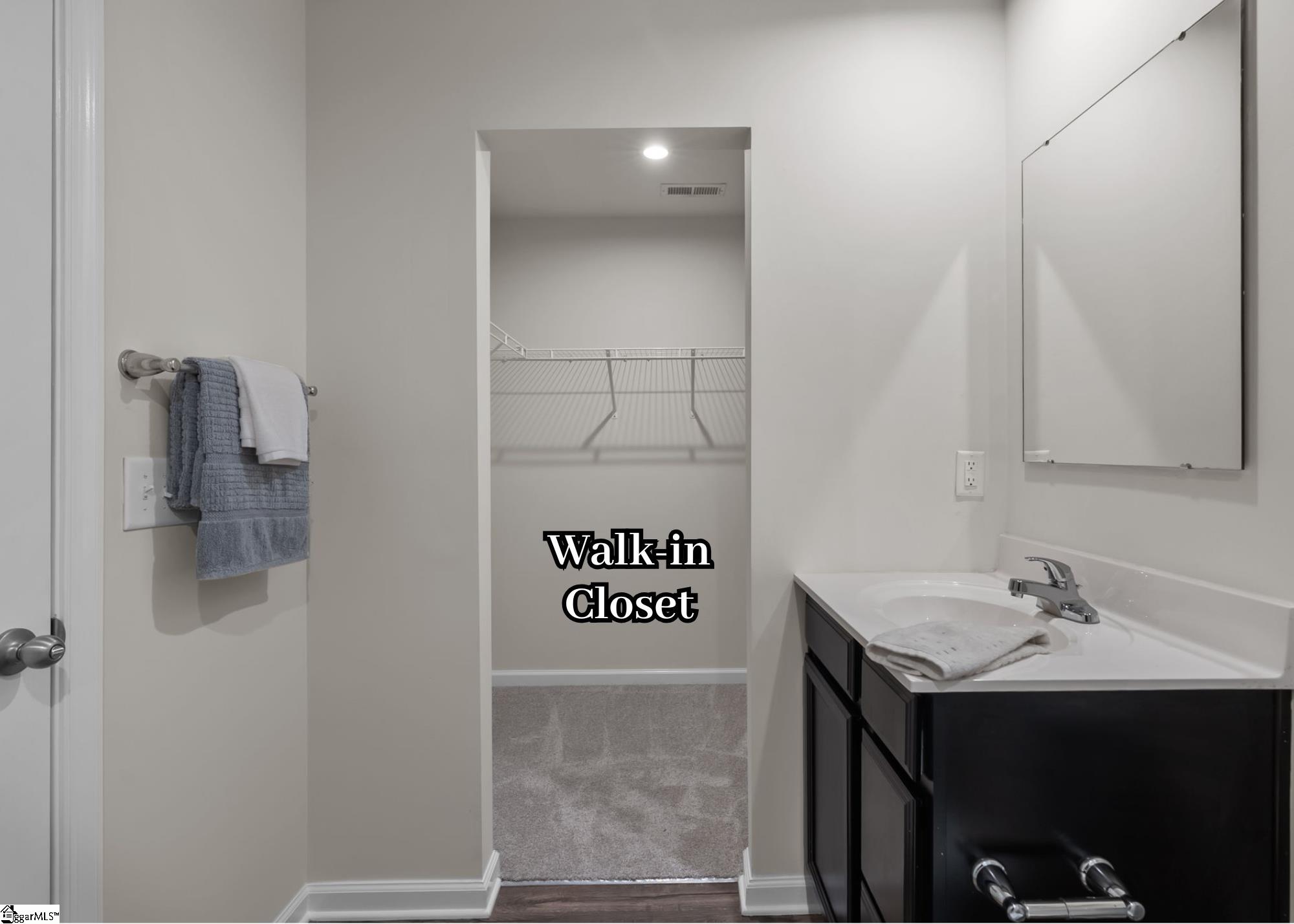 545 Hampton Townes Drive Property Photo 16