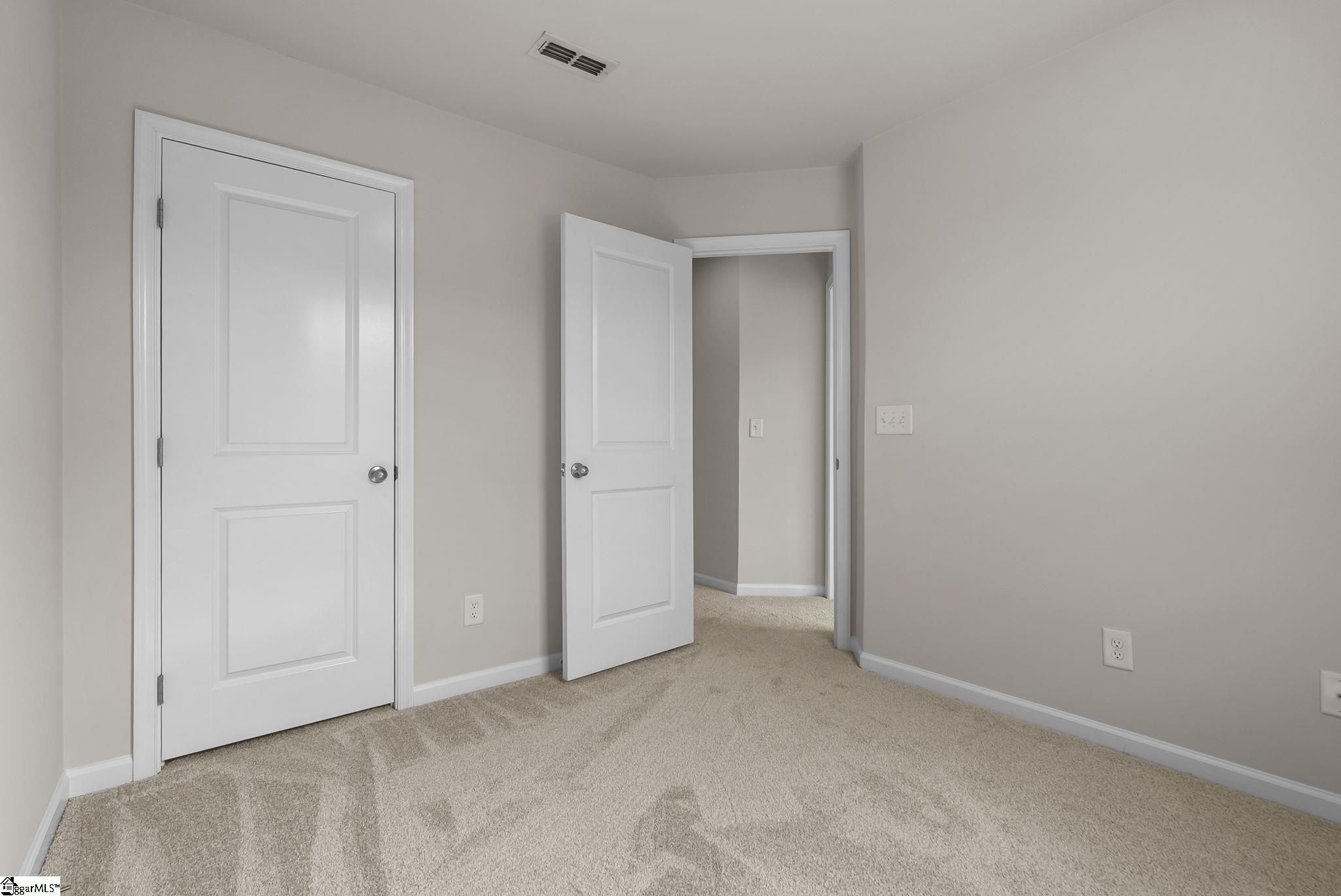 545 Hampton Townes Drive Property Photo 18
