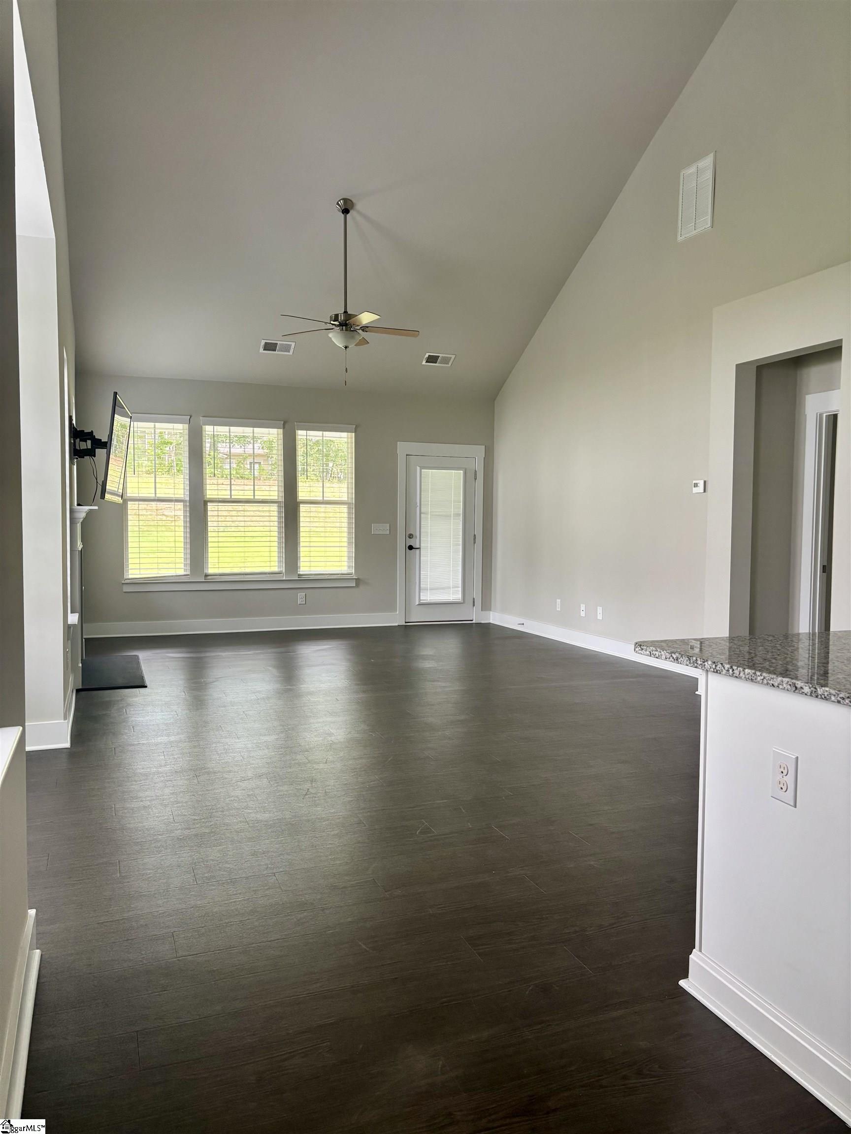 109 Creekhaven Lane Property Photo 3