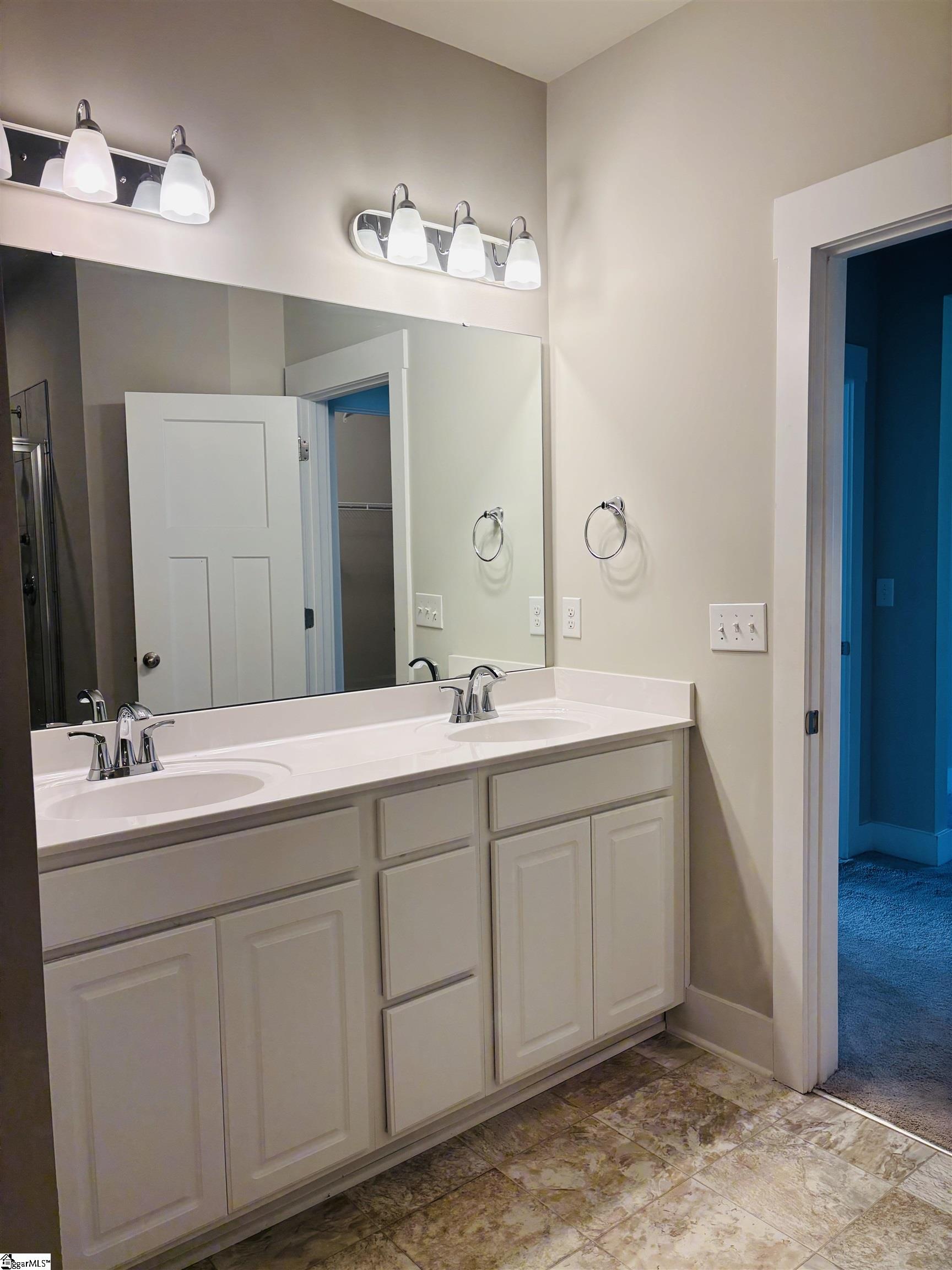 109 Creekhaven Lane Property Photo 14