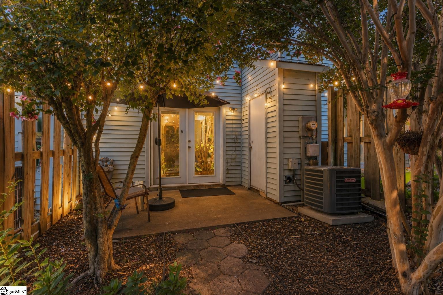 8 Bear Grass Court Property Photo 2