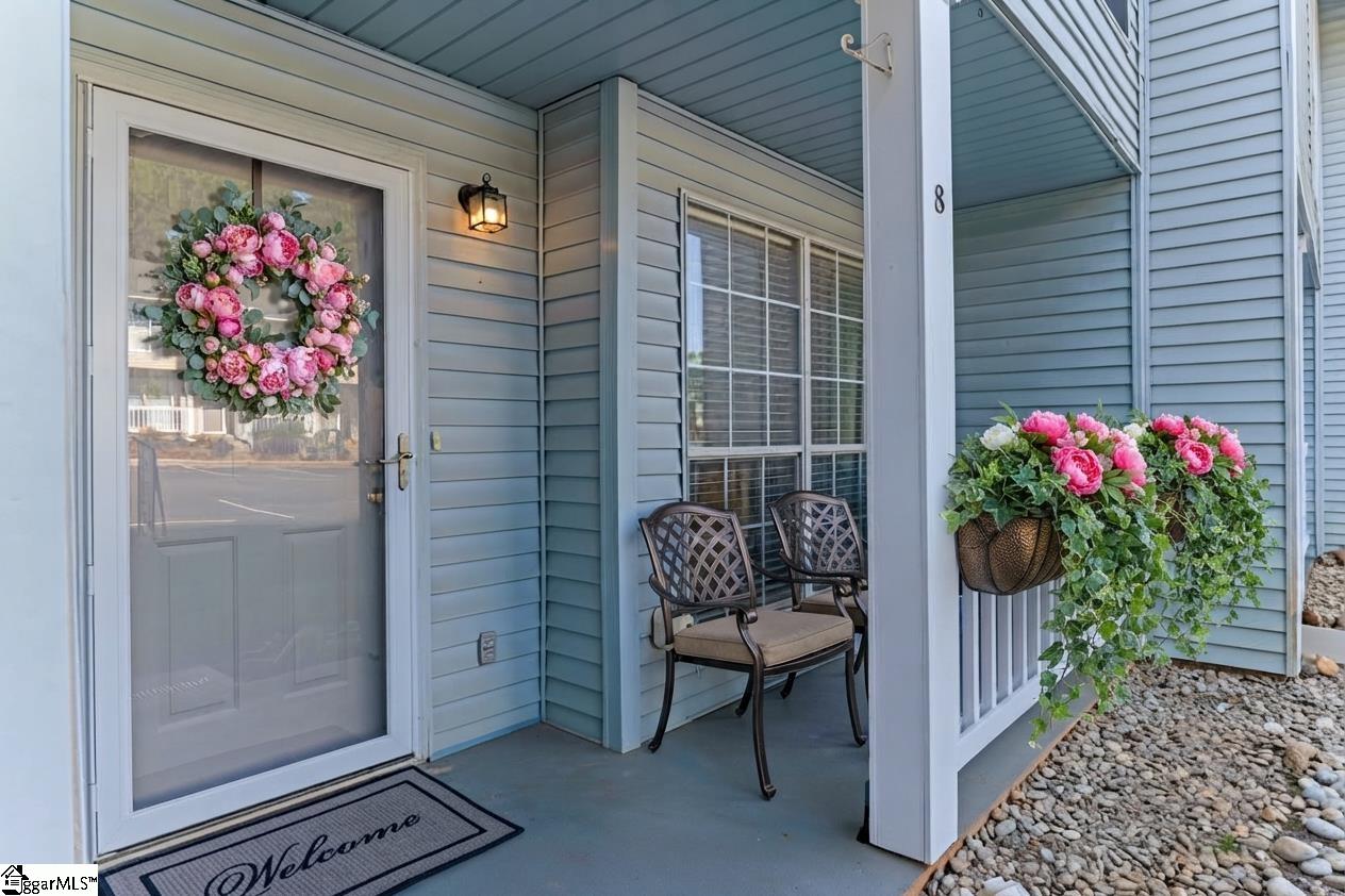 8 Bear Grass Court Property Photo 3