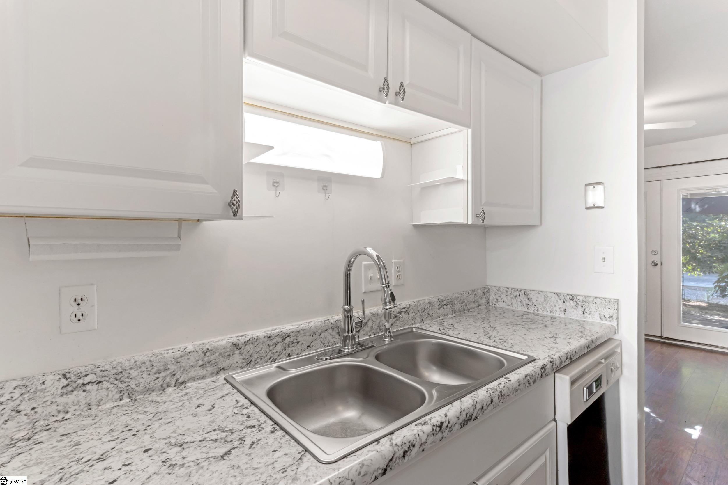 8 Bear Grass Court Property Photo 9
