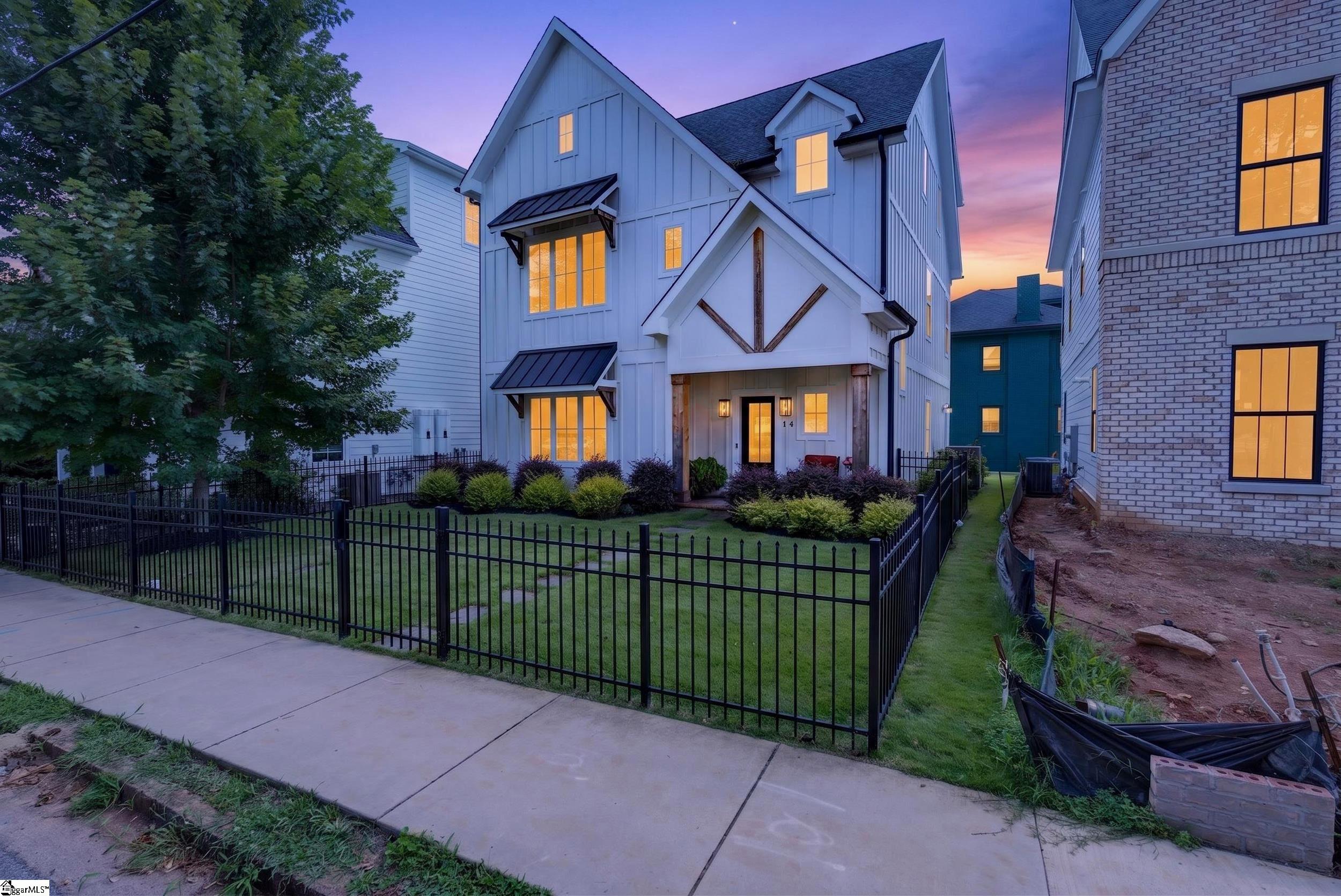 14 Perry Avenue Property Photo 2