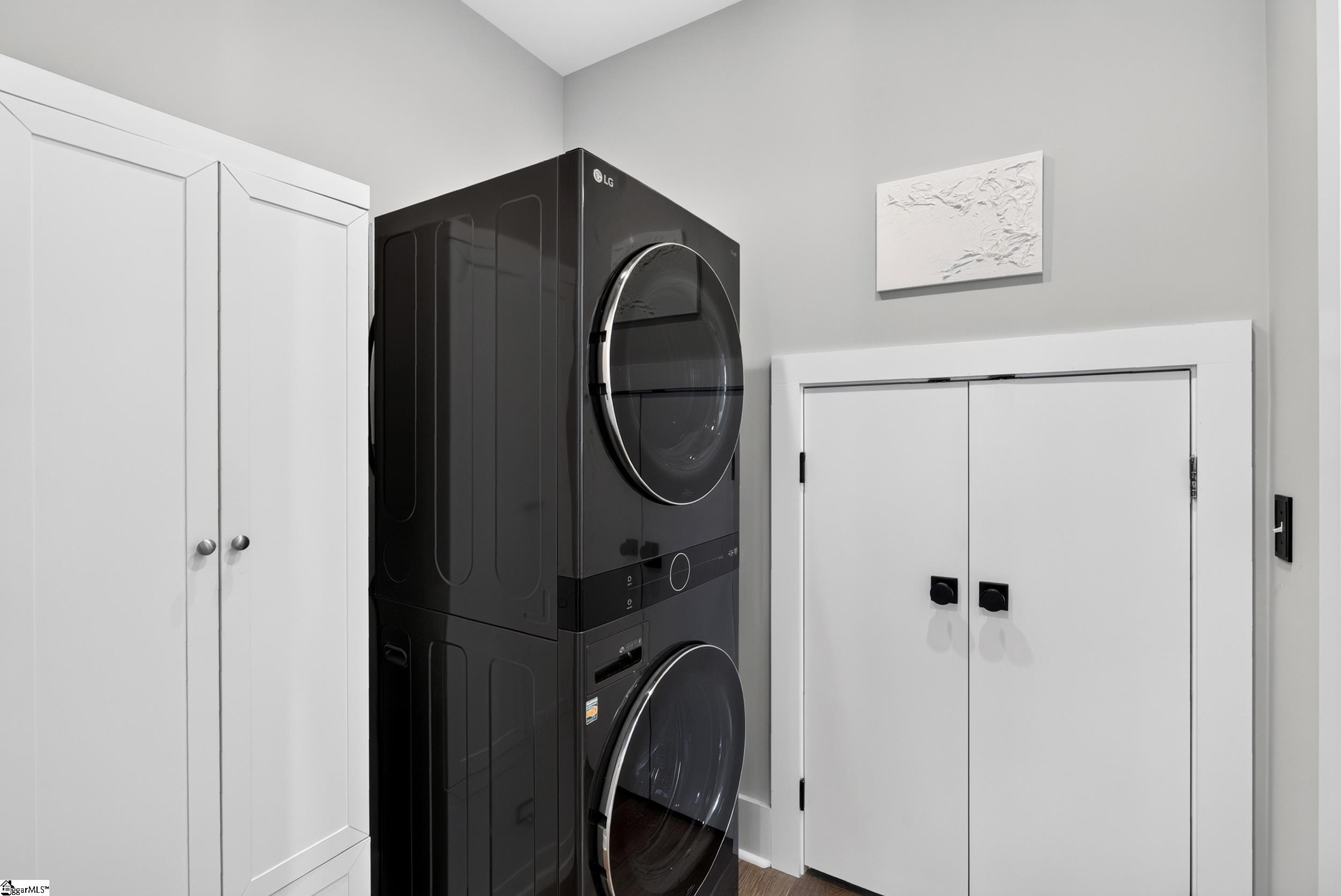 14 Perry Avenue Property Photo 28