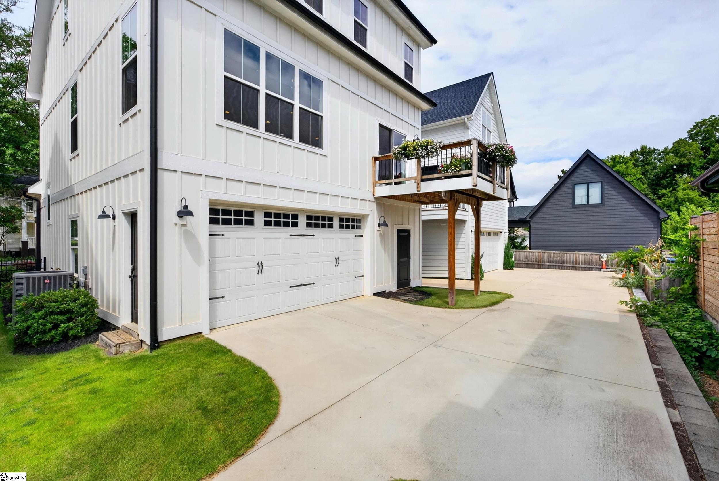 14 Perry Avenue Property Photo 43